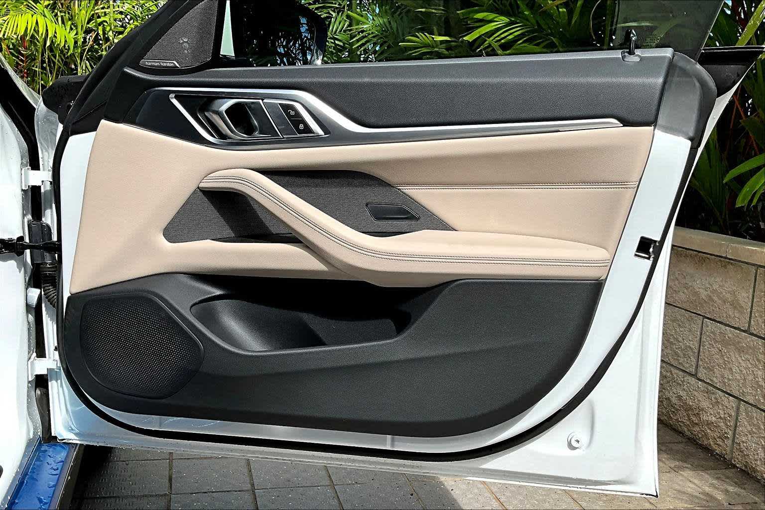 Thumbnail: 2022 BMW i4 - 29