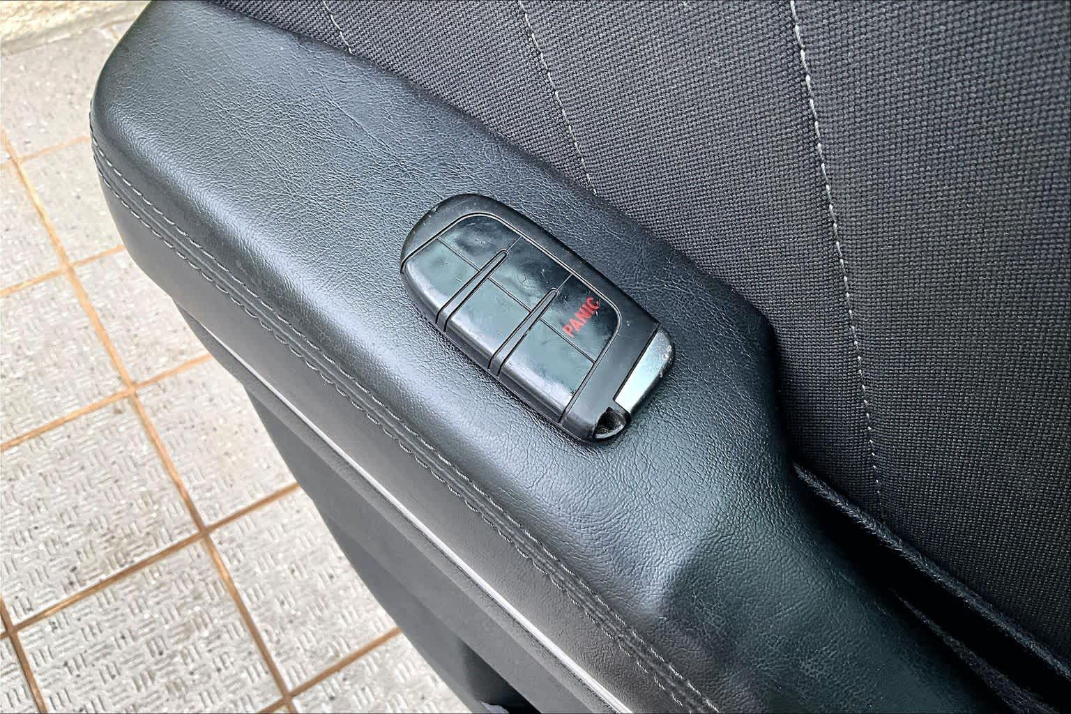 Thumbnail: 2016 Dodge Charger - 20