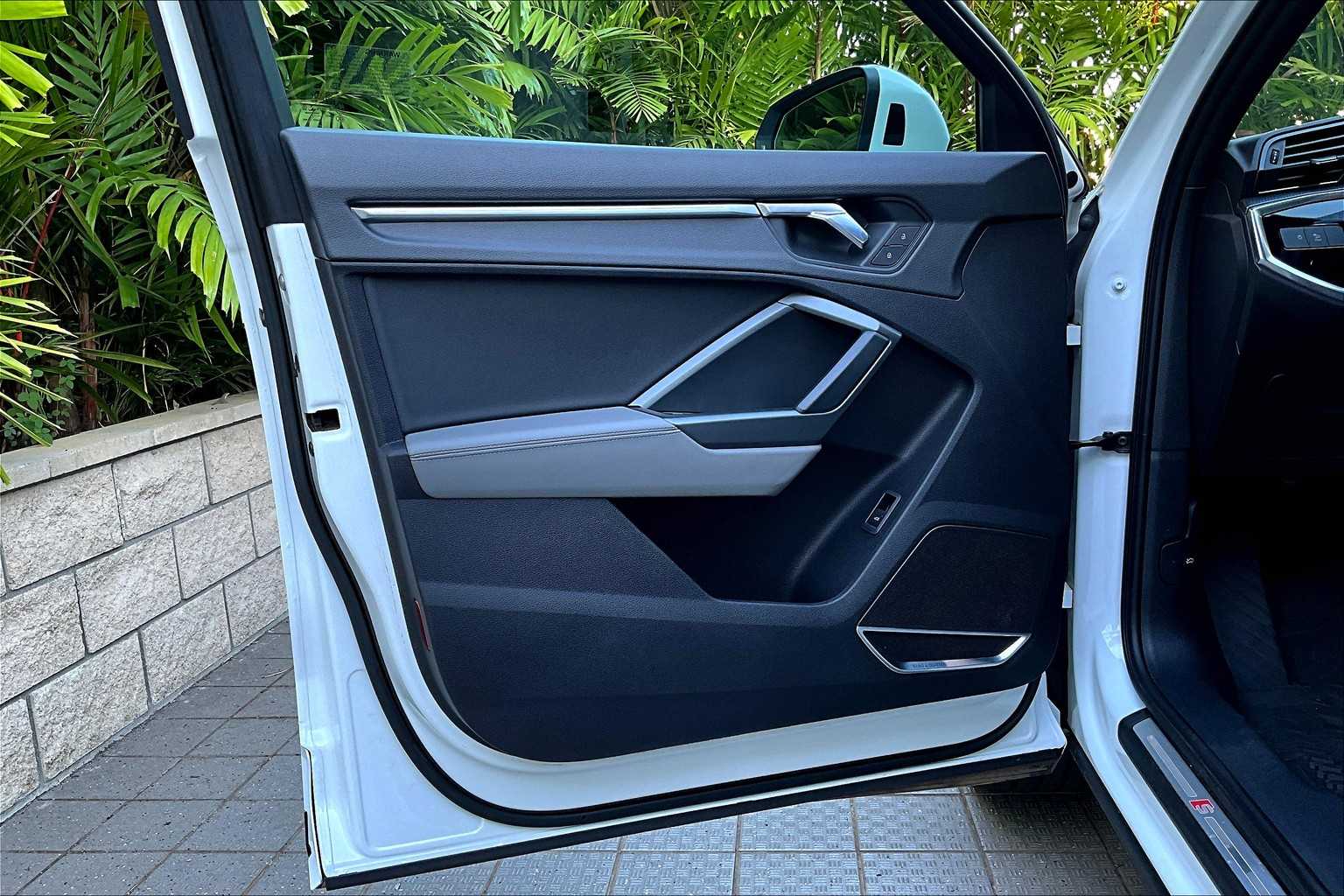 Thumbnail: 2021 Audi Q3 - 28