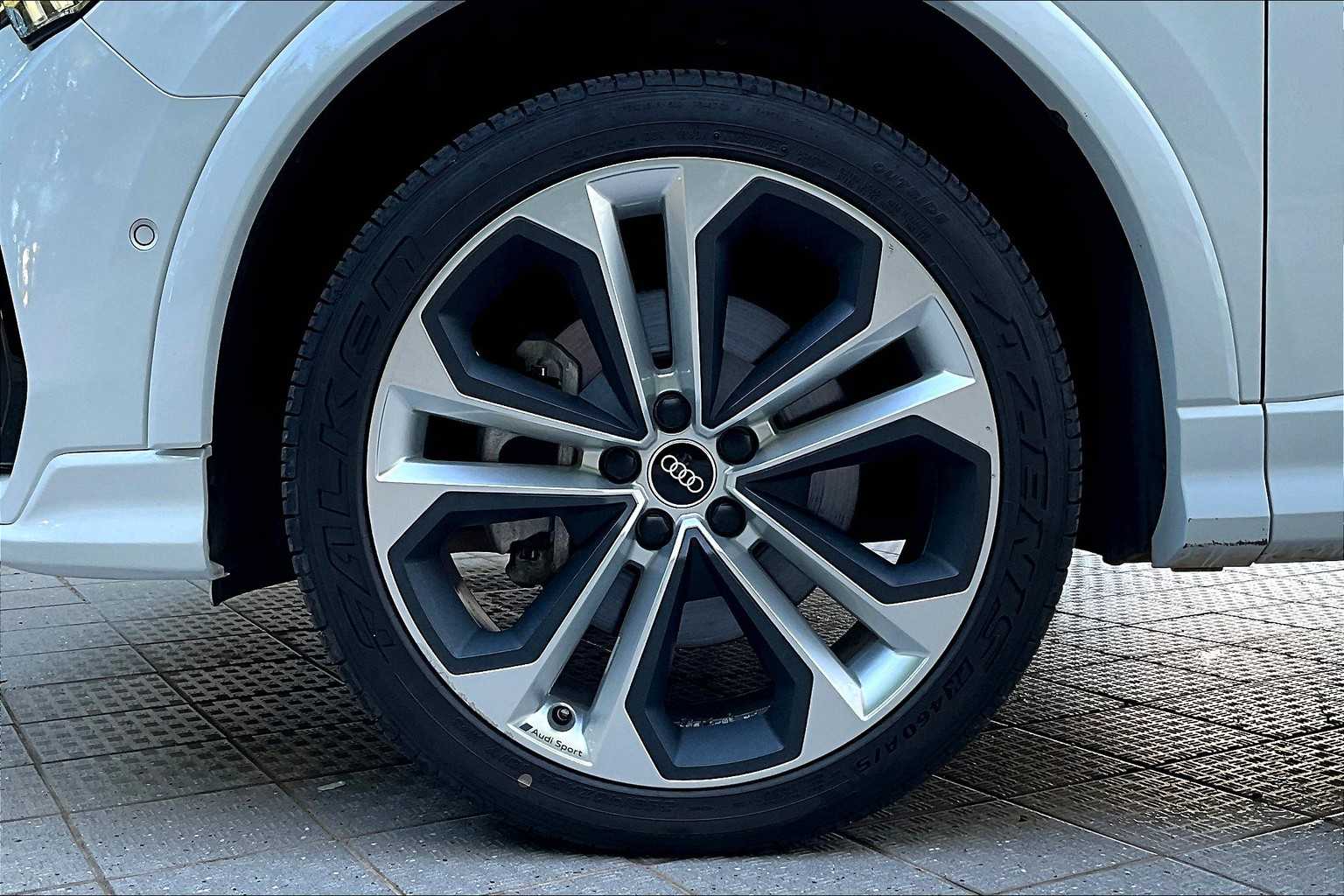 Thumbnail: 2021 Audi Q3 - 9