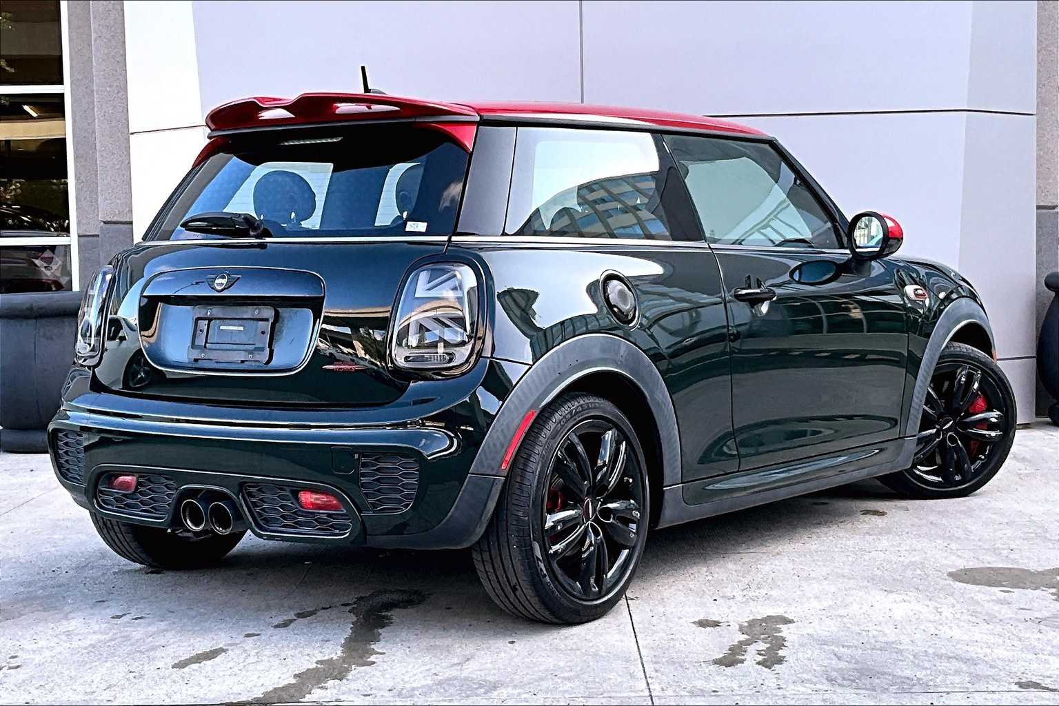 Thumbnail: 2017 MINI Cooper Hardtop - 22