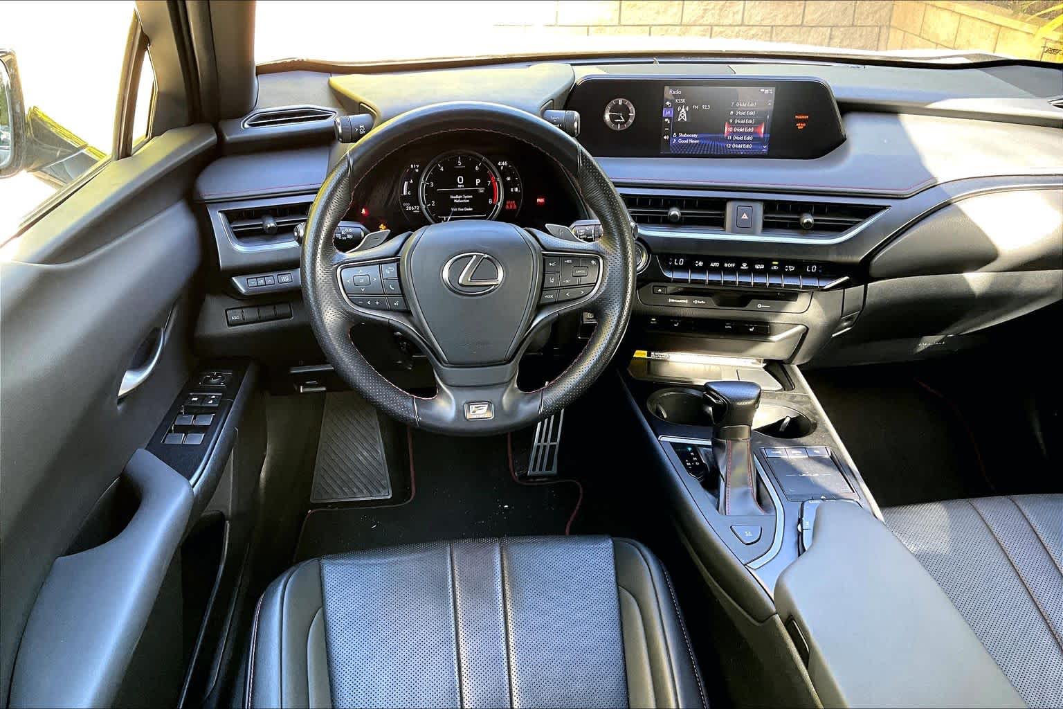 Thumbnail: 2020 Lexus UX - 15