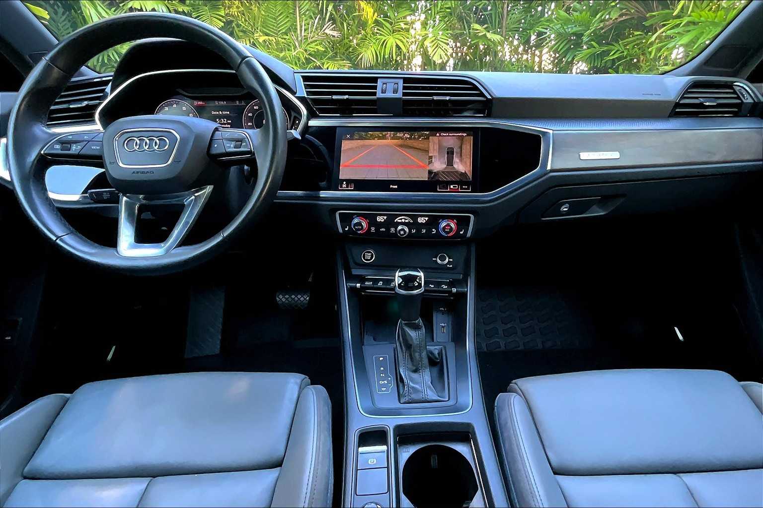 Thumbnail: 2021 Audi Q3 - 11