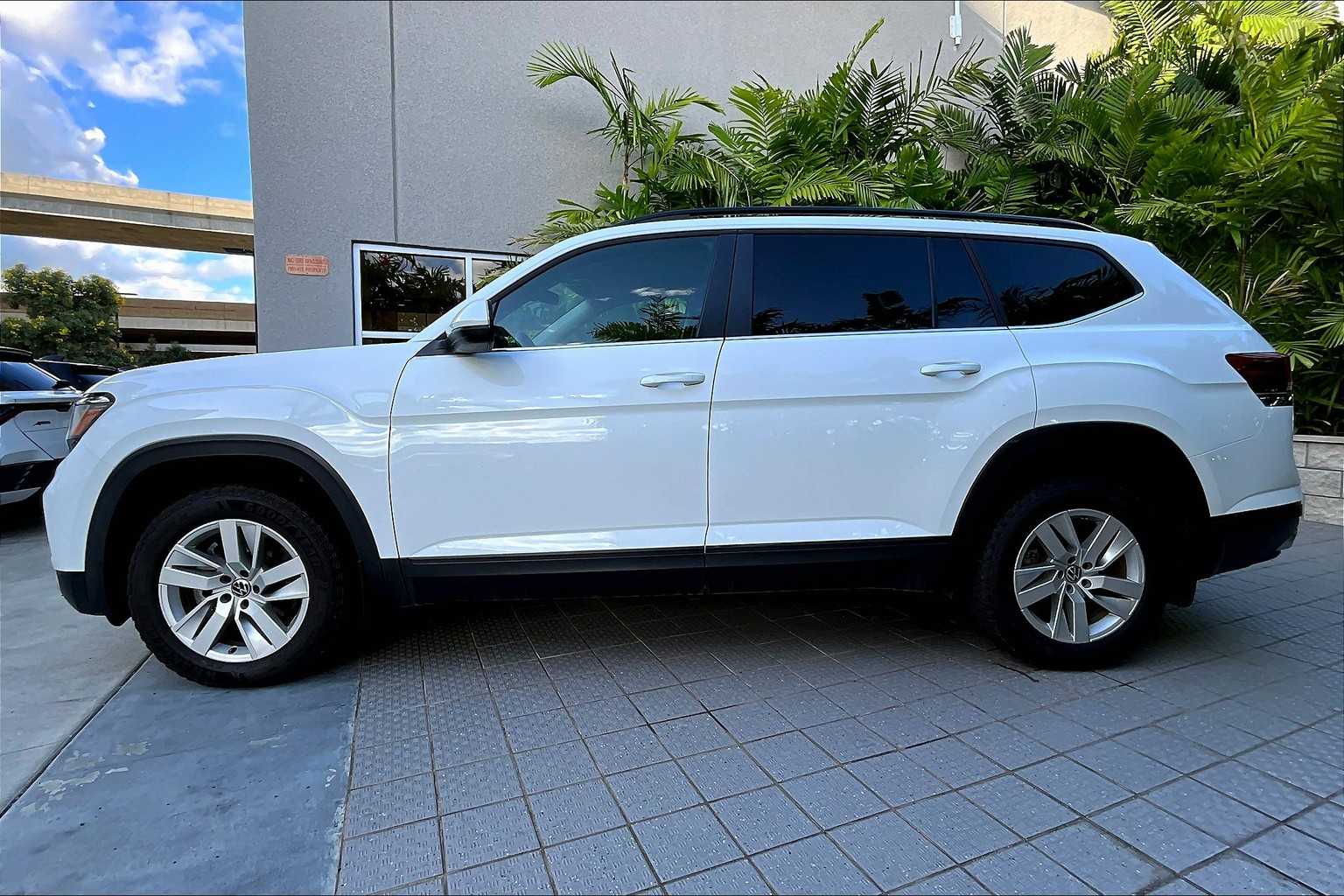 Thumbnail: 2021 Volkswagen Atlas - 4