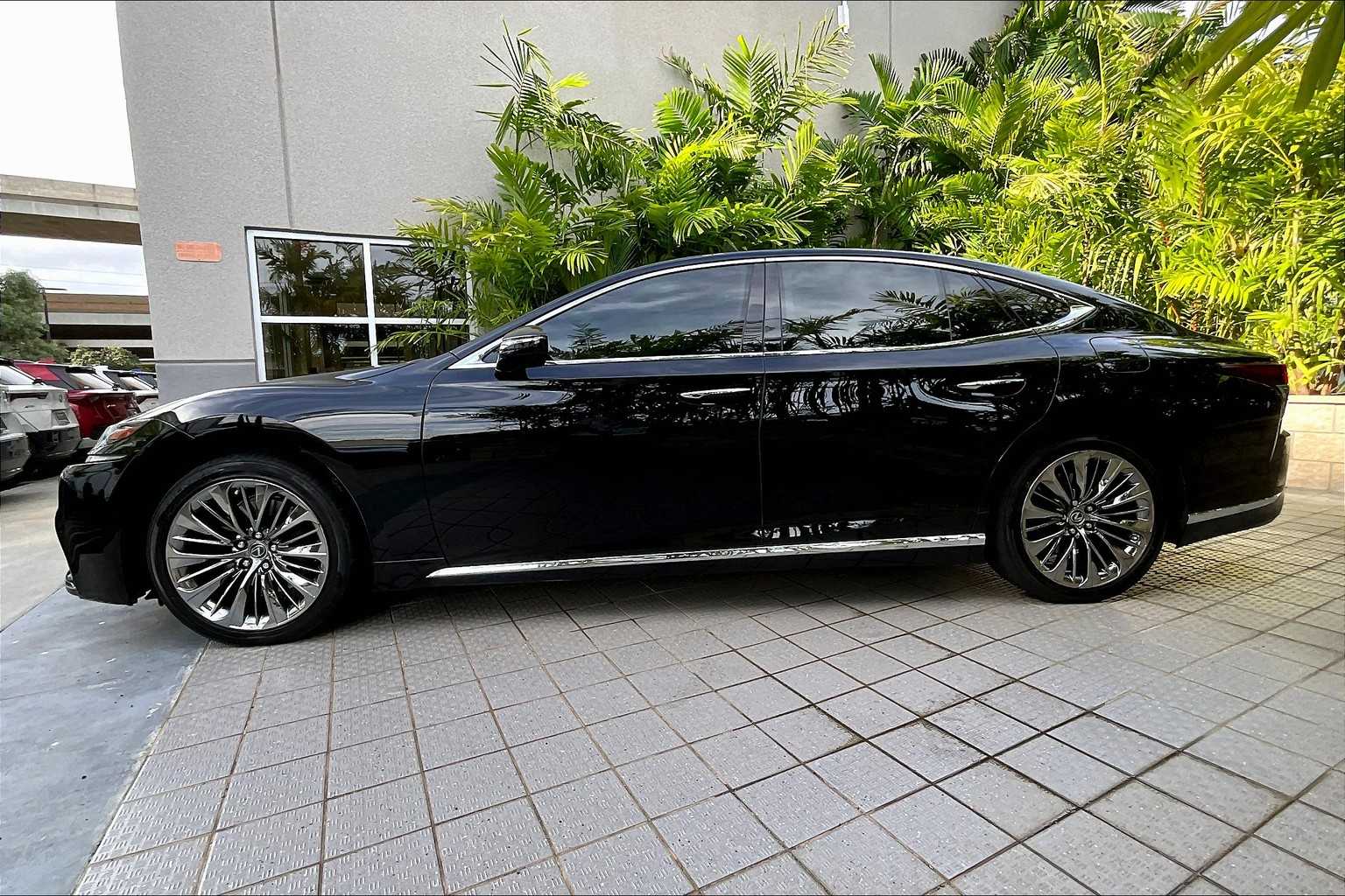 Thumbnail: 2018 Lexus LS - 3