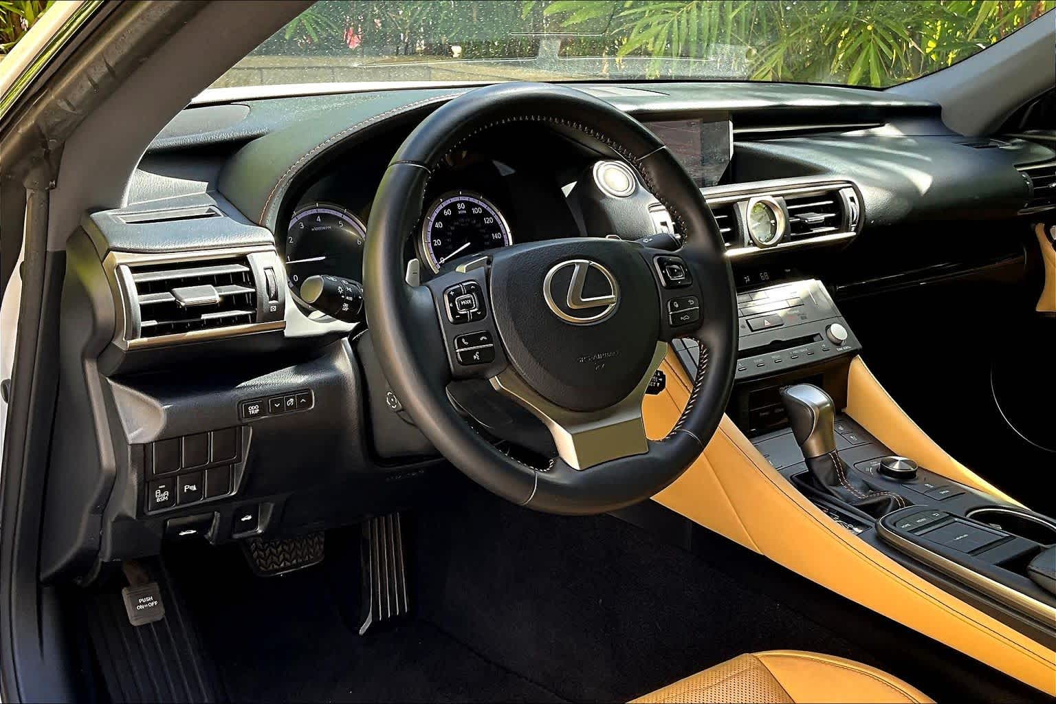 2015 Lexus RC 350 photo 2