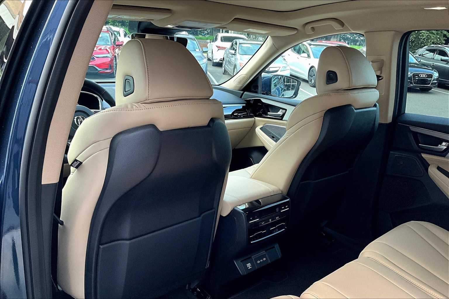 Thumbnail: 2025 Acura MDX - 13