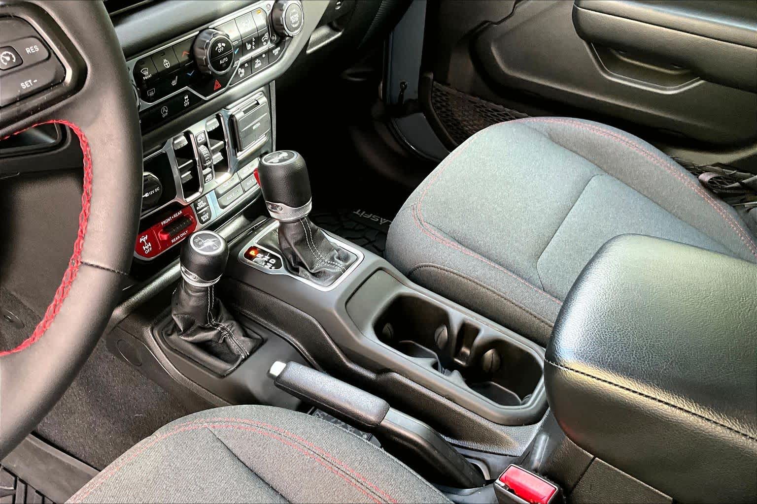 Thumbnail: 2024 Jeep Wrangler - 16