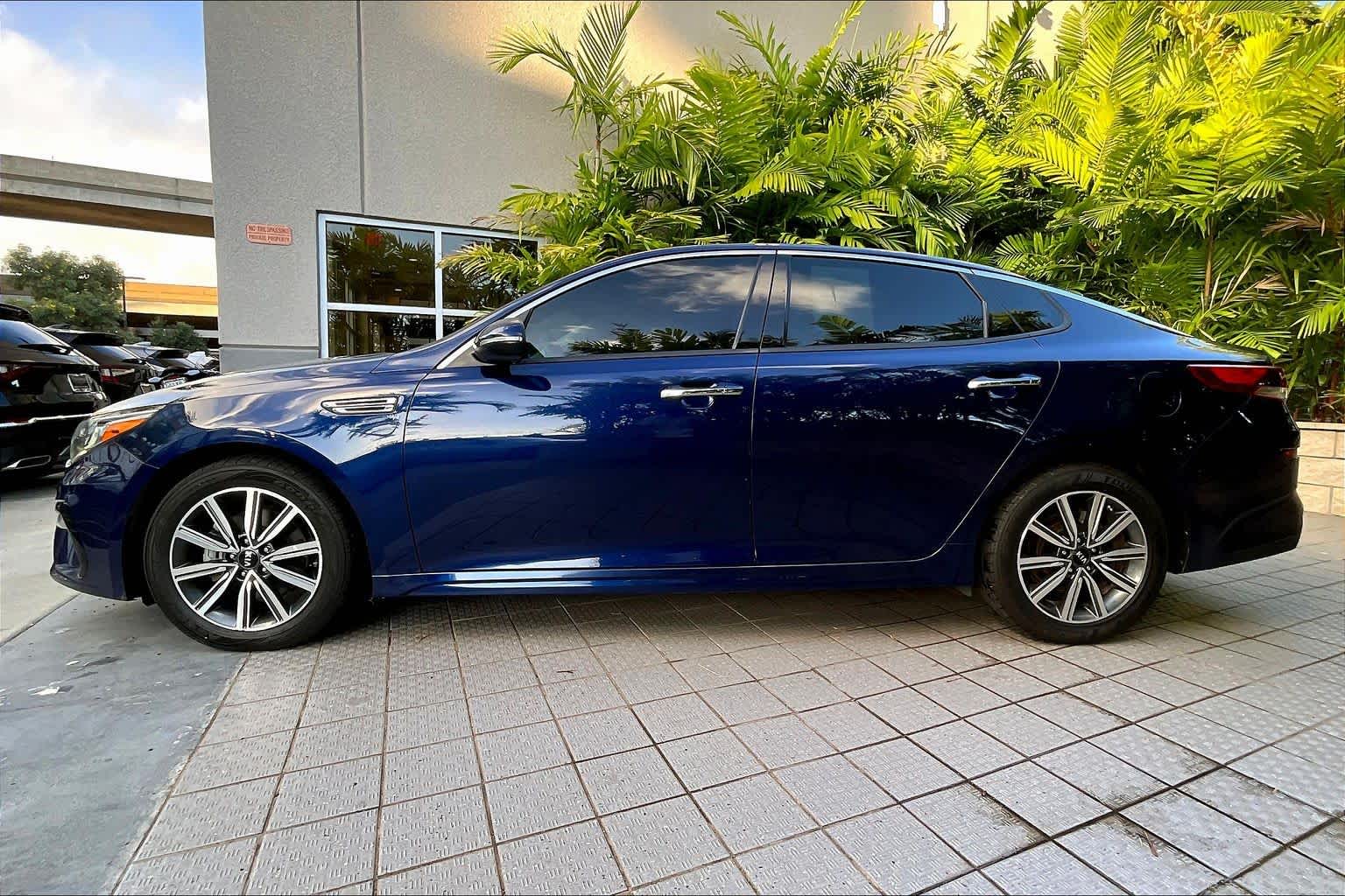 Thumbnail: 2019 Kia Optima - 4