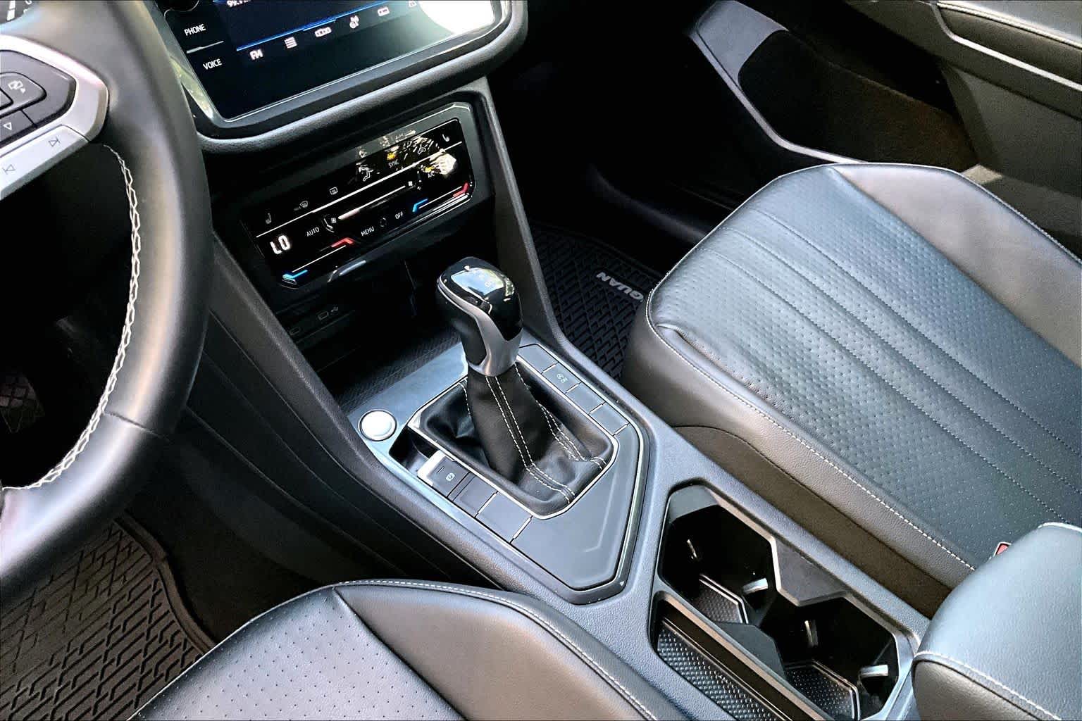 Thumbnail: 2022 Volkswagen Tiguan - 16