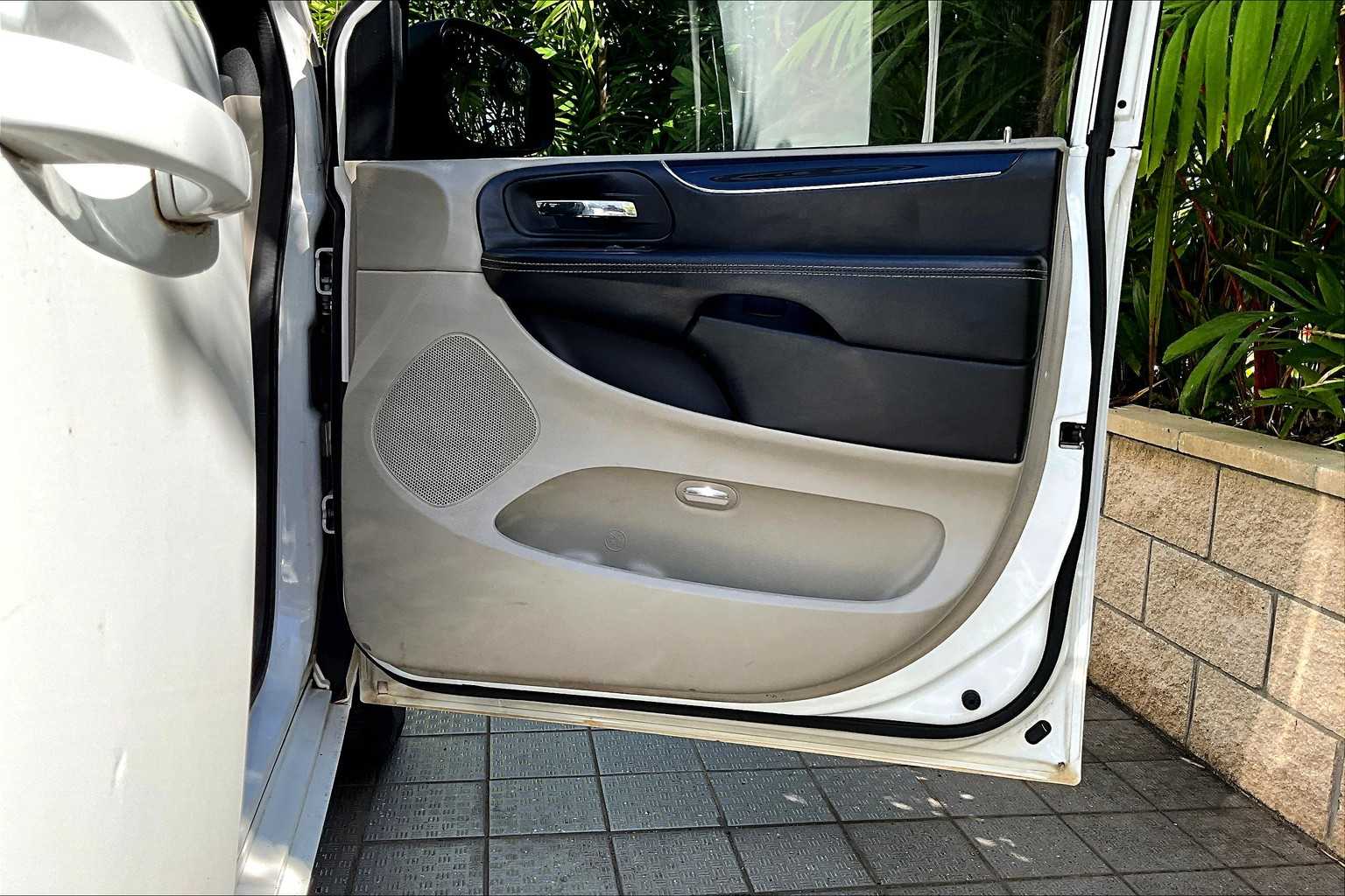 Thumbnail: 2019 Dodge Grand Caravan - 29