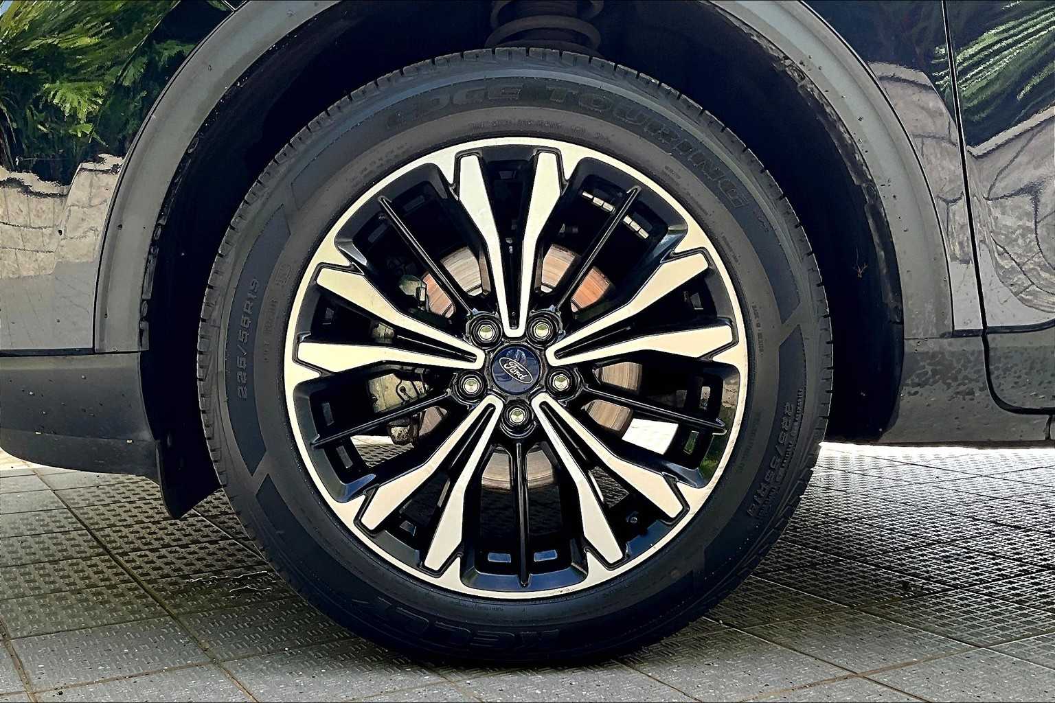 Thumbnail: 2021 Ford Escape - 9