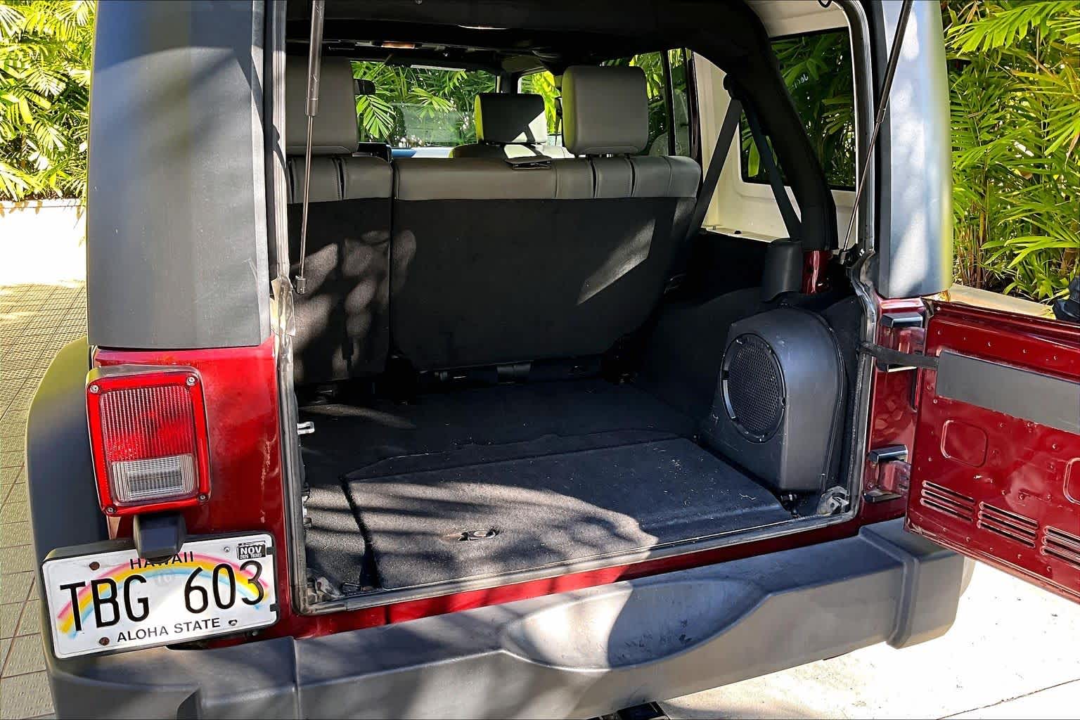 Thumbnail: 2010 Jeep Wrangler - 19