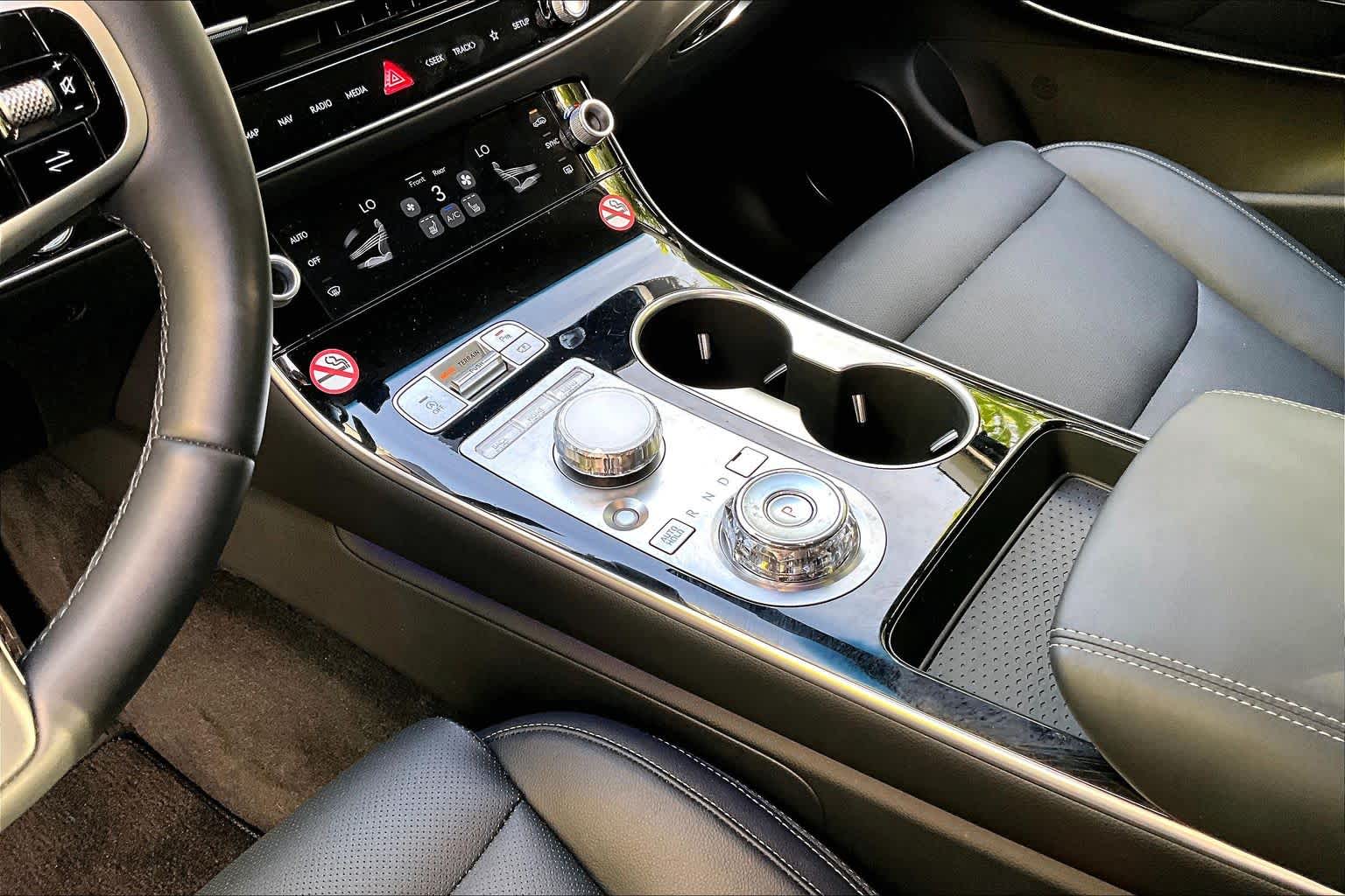 Thumbnail: 2026 Genesis GV70 - 17