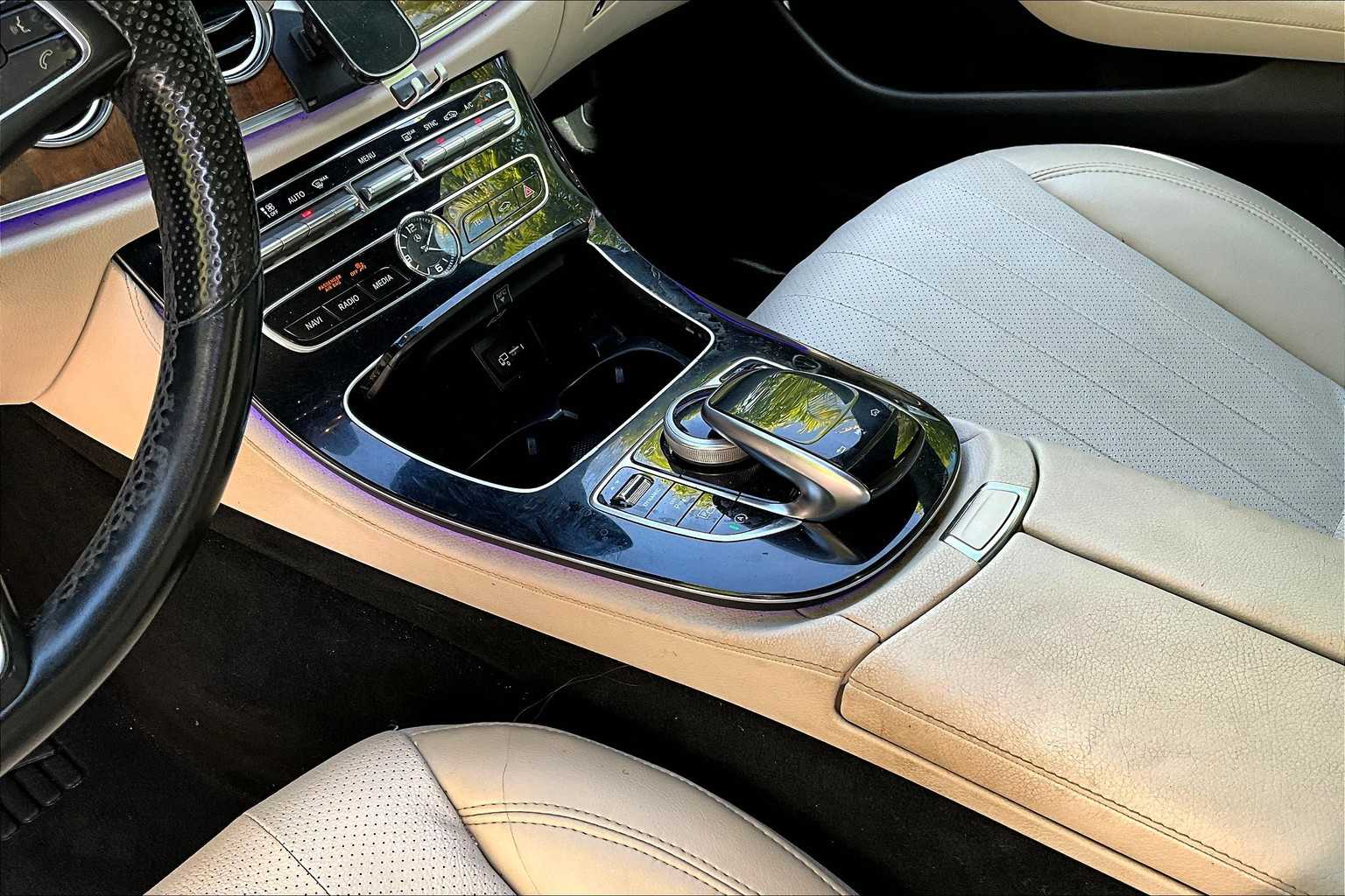 Thumbnail: 2017 Mercedes-Benz E-Class - 17