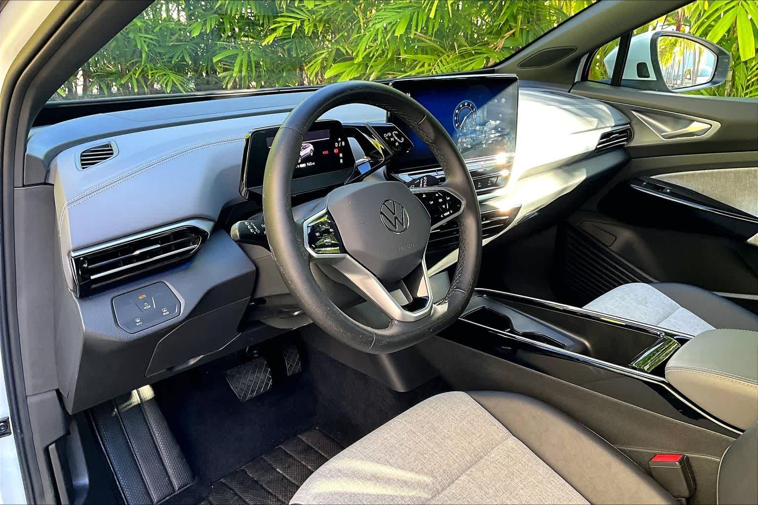 Thumbnail: 2023 Volkswagen ID.4 - 3