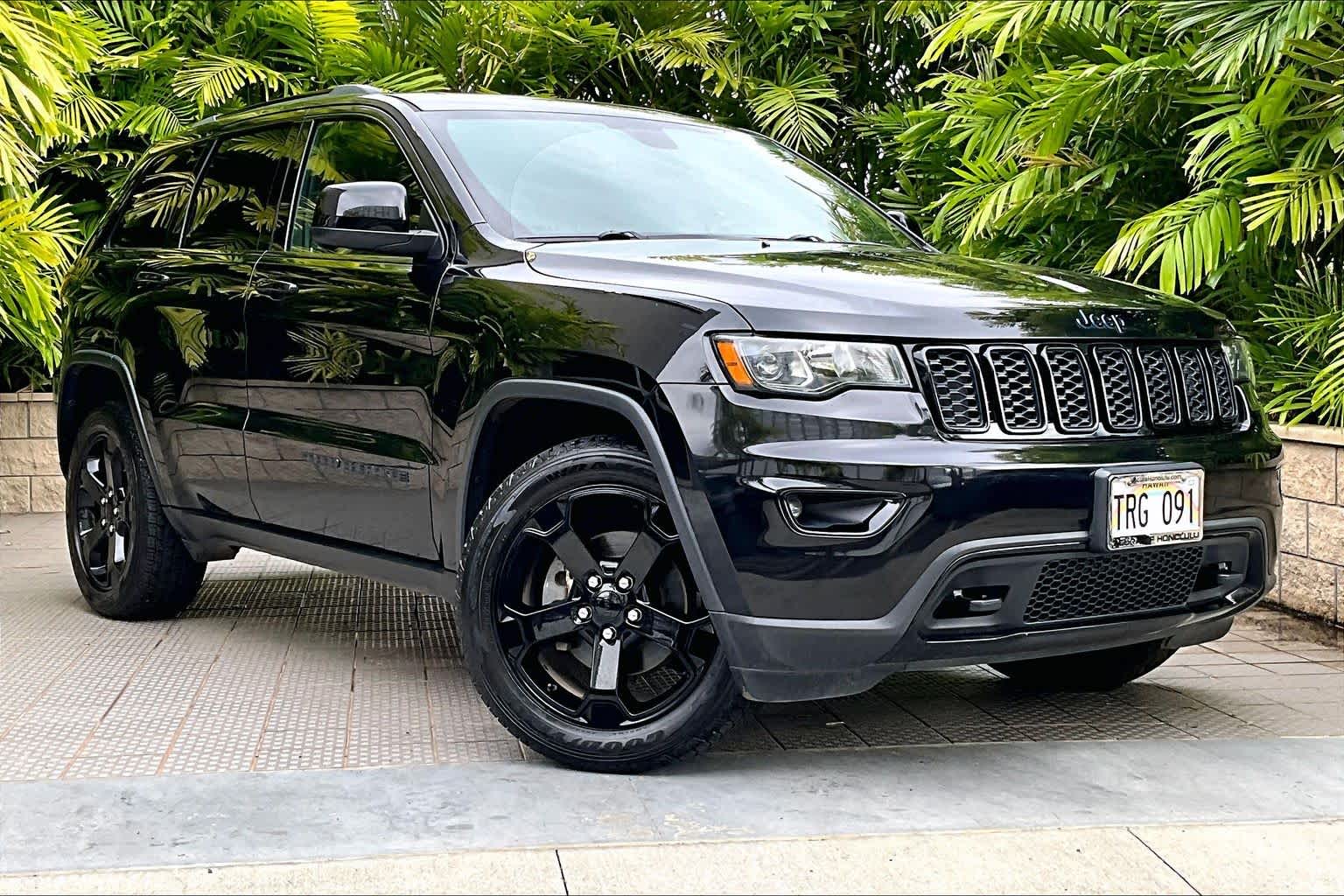 Thumbnail: 2018 Jeep Grand Cherokee - 22