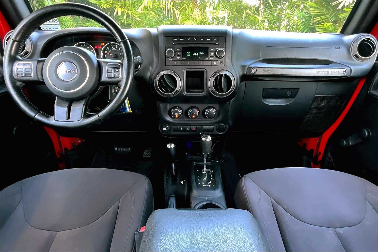 Thumbnail: 2017 Jeep Wrangler - 11