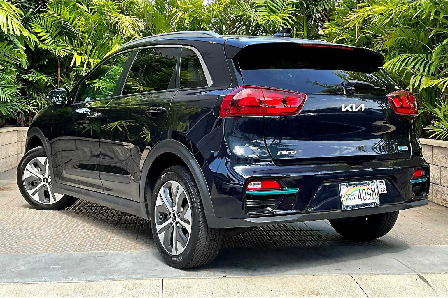 Thumbnail: 2022 Kia Niro - 5