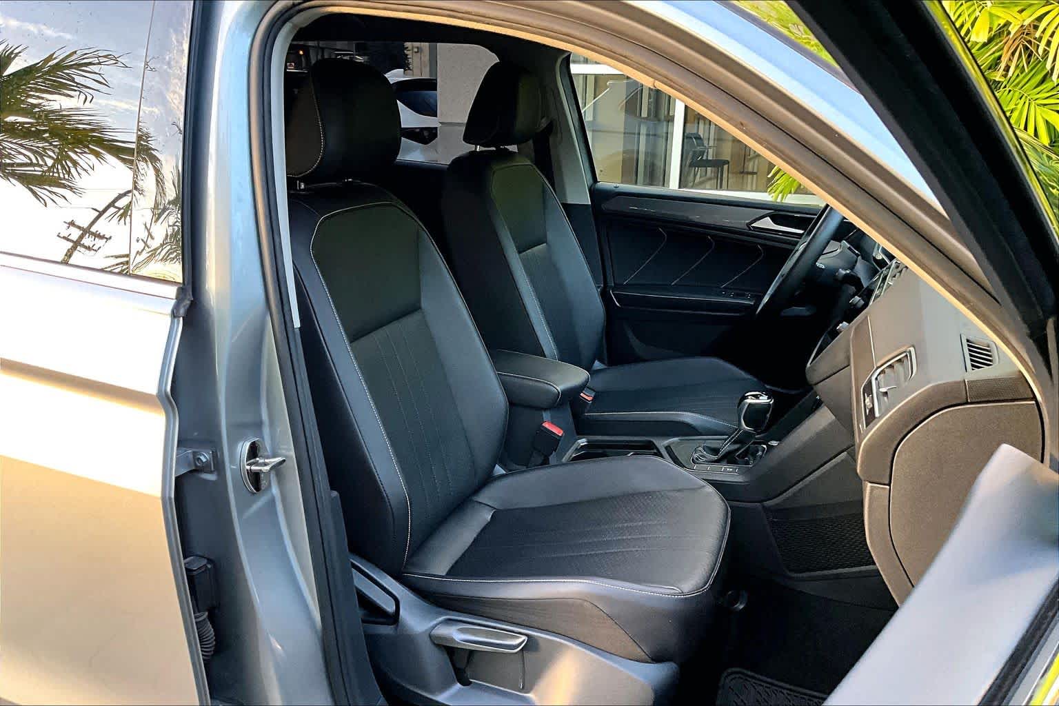 Thumbnail: 2022 Volkswagen Tiguan - 13