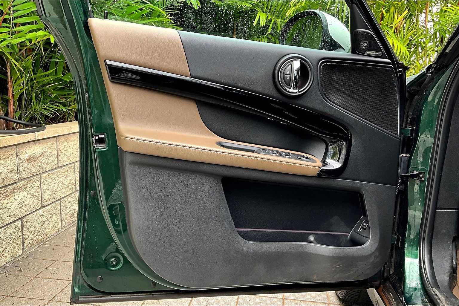 Thumbnail: 2017 MINI Cooper Countryman - 28