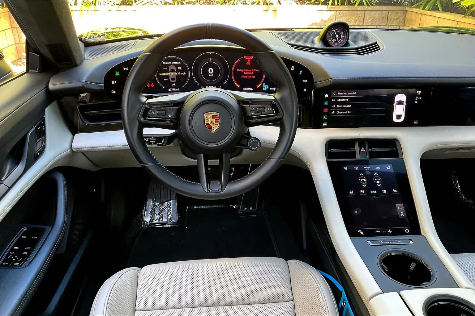 Thumbnail: 2020 Porsche Taycan - 15