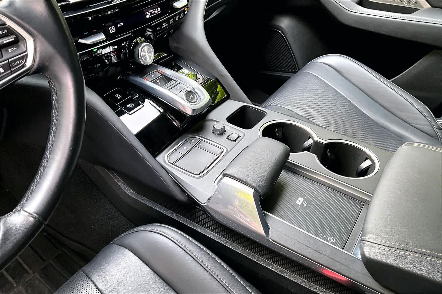 Thumbnail: 2022 Acura MDX - 17