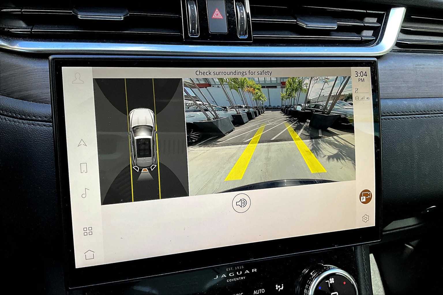 Thumbnail: 2022 Jaguar F-Pace - 18