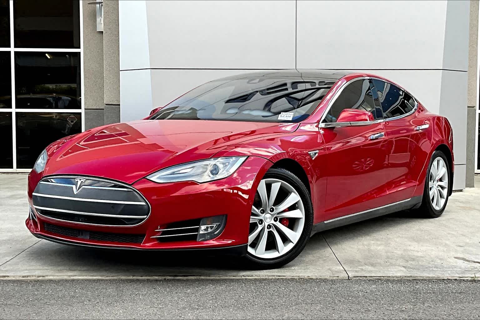 2015 Tesla Model S  Hero Image