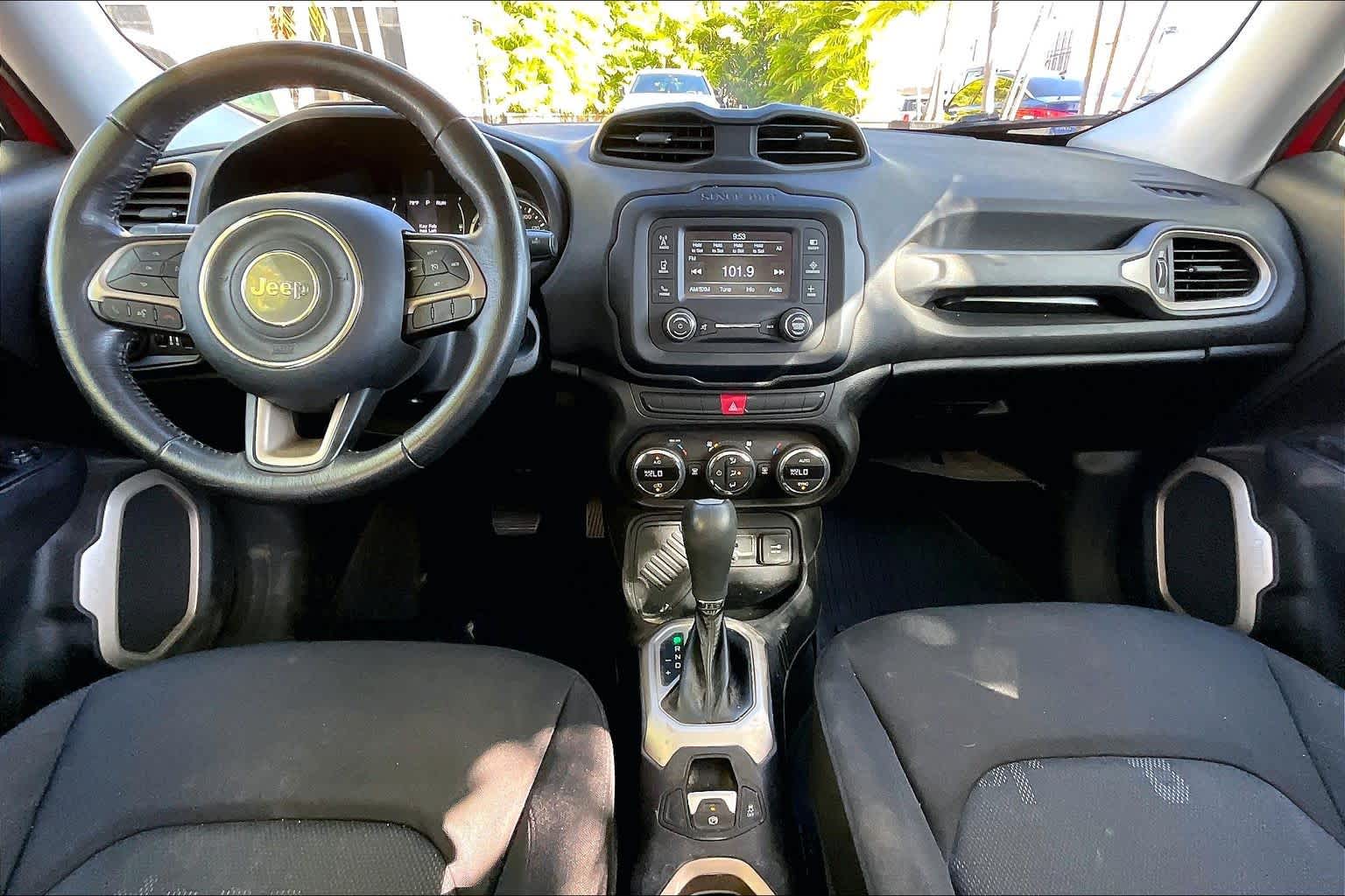 Thumbnail: 2015 Jeep Renegade - 11