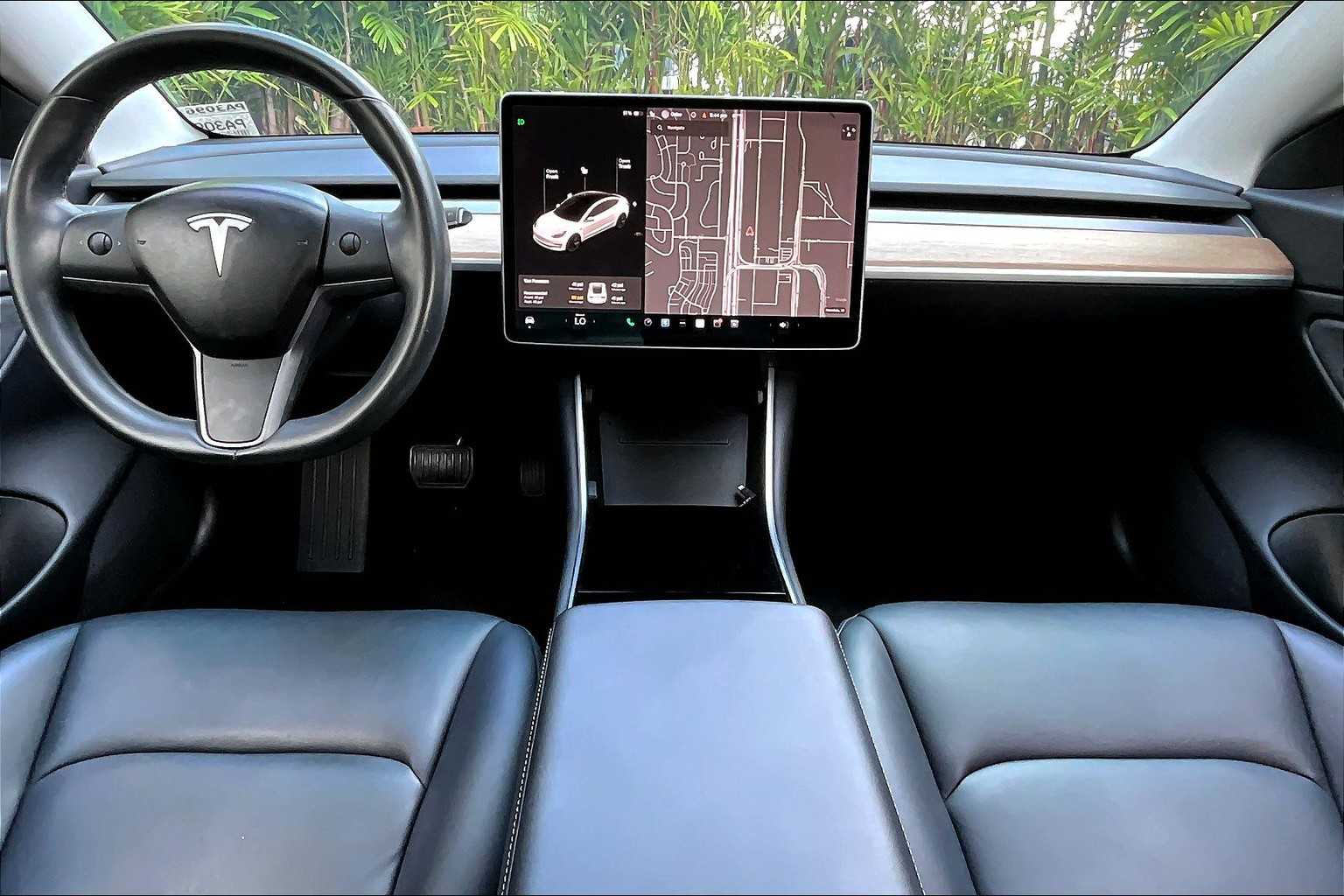 Thumbnail: 2018 Tesla Model 3 - 10