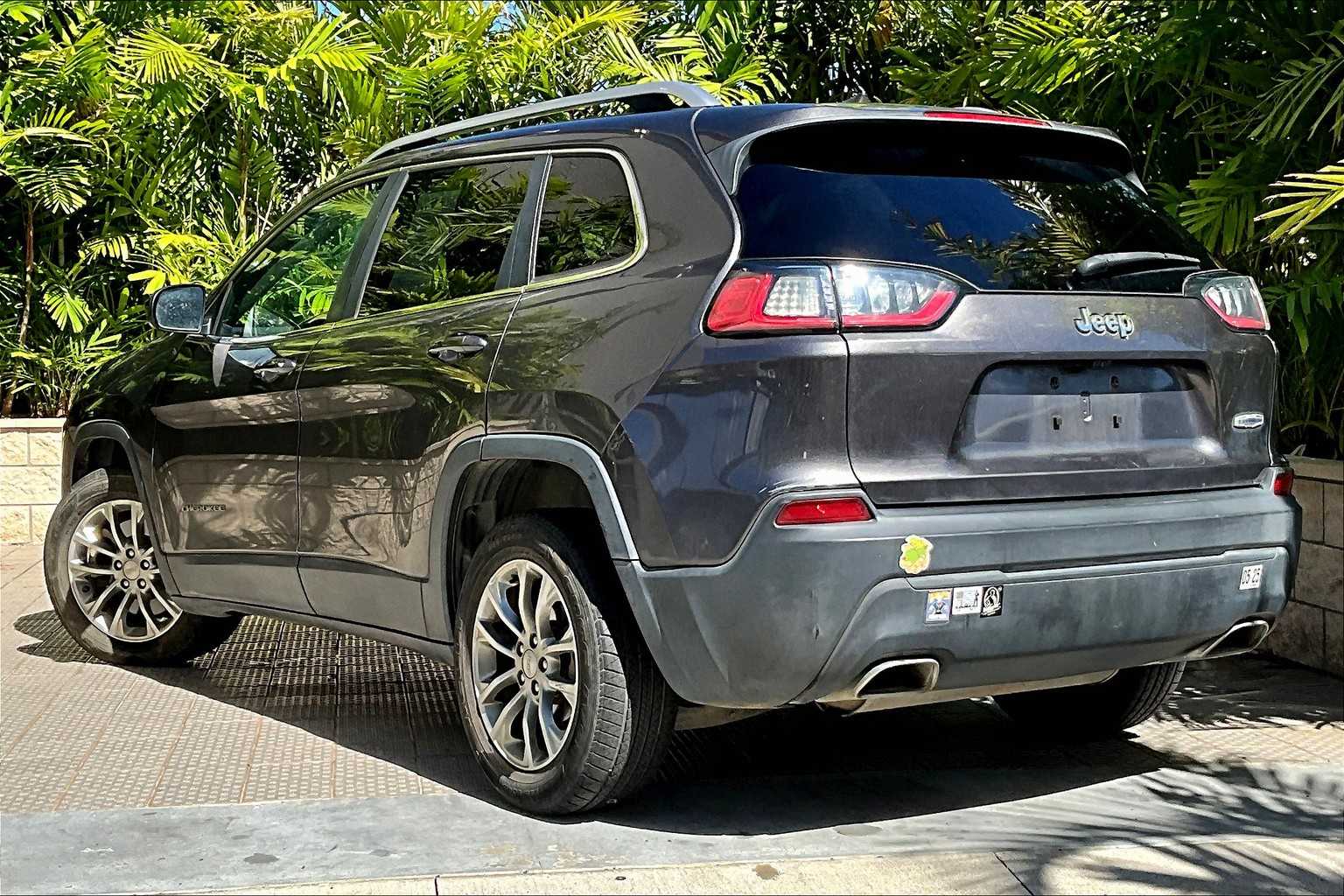 Thumbnail: 2019 Jeep Cherokee - 5