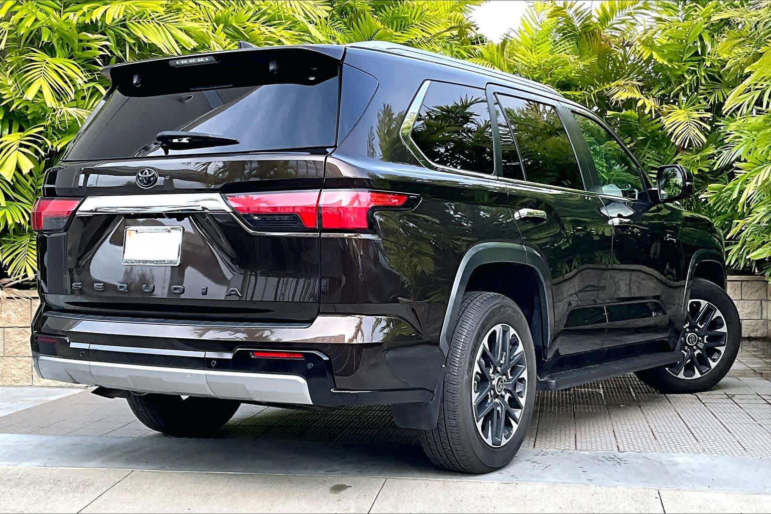Thumbnail: 2024 Toyota Sequoia - 23