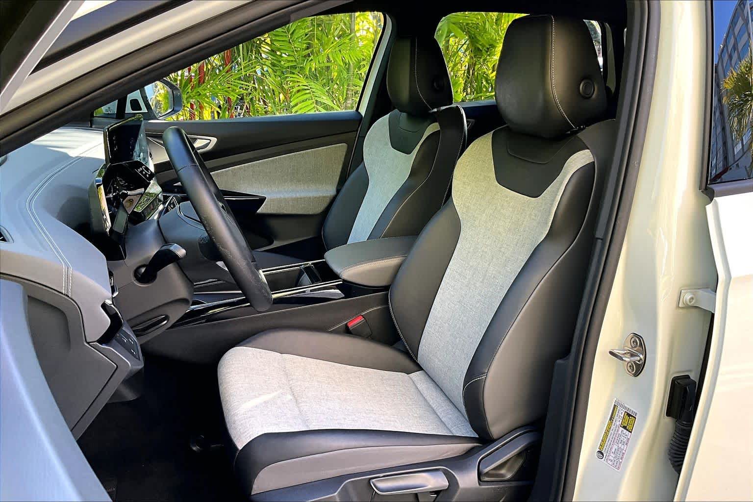 Thumbnail: 2023 Volkswagen ID.4 - 12