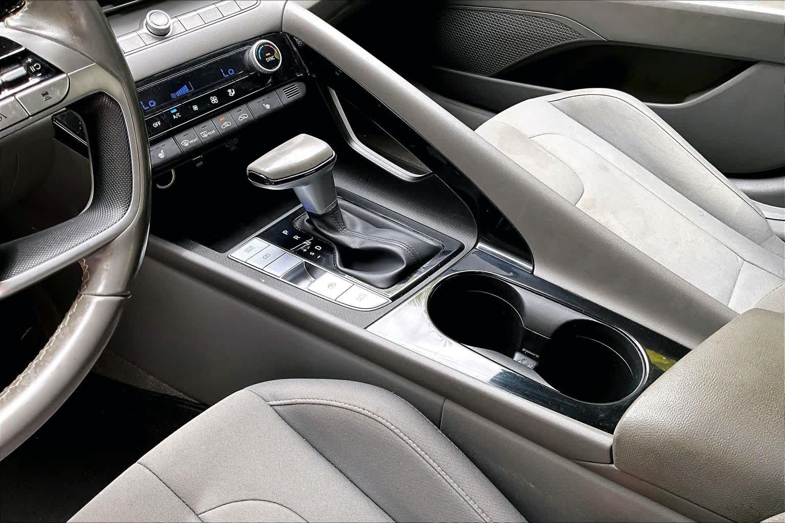 Thumbnail: 2023 Hyundai Elantra - 17