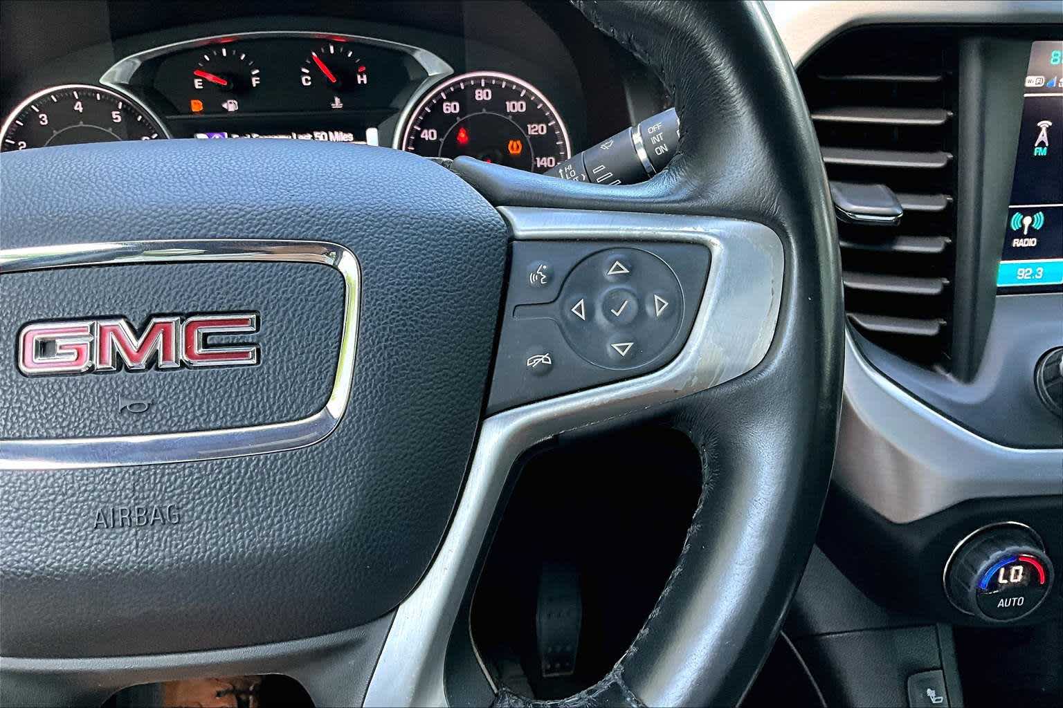 Thumbnail: 2017 GMC Acadia - 26