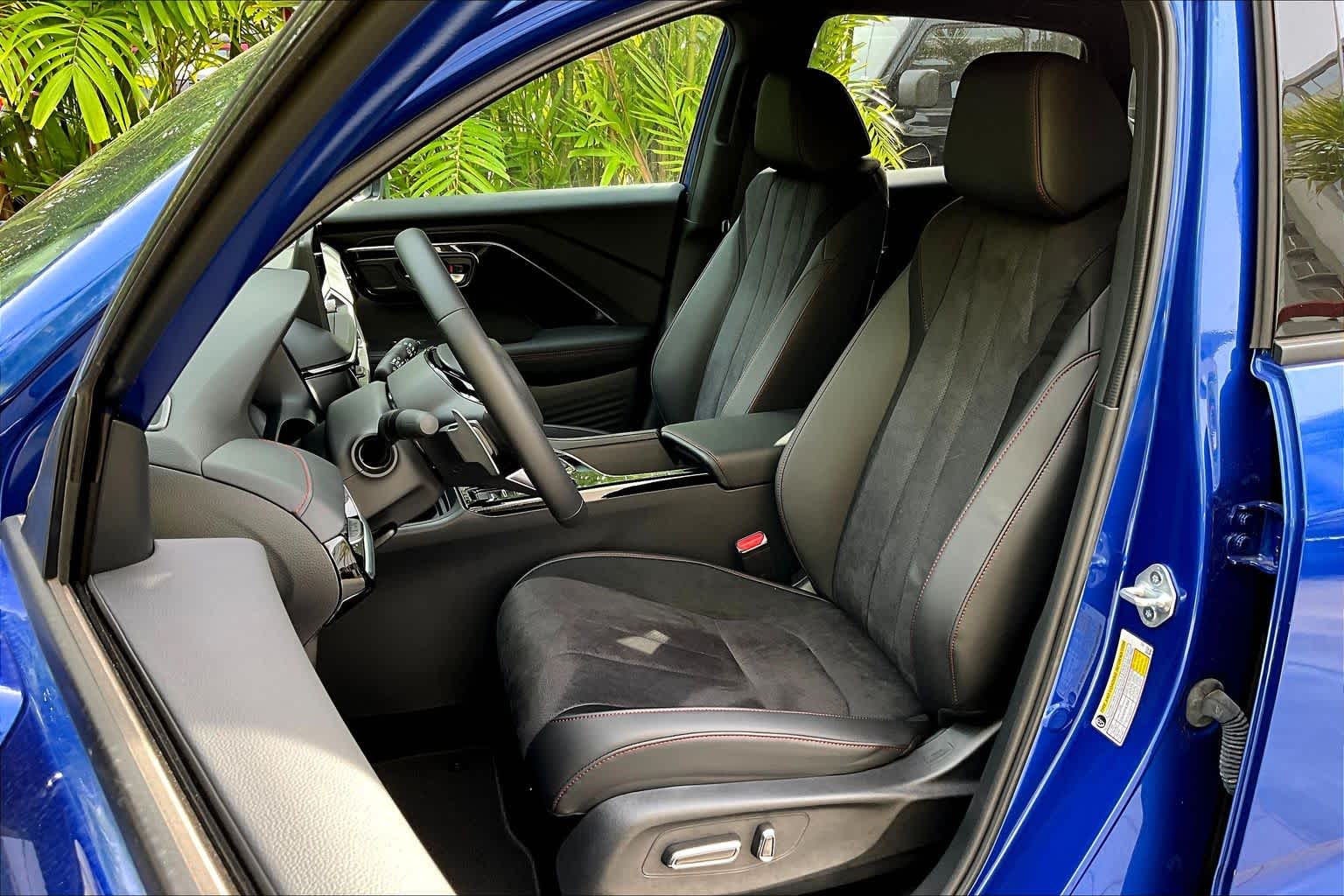 Thumbnail: 2025 Acura ADX - 12