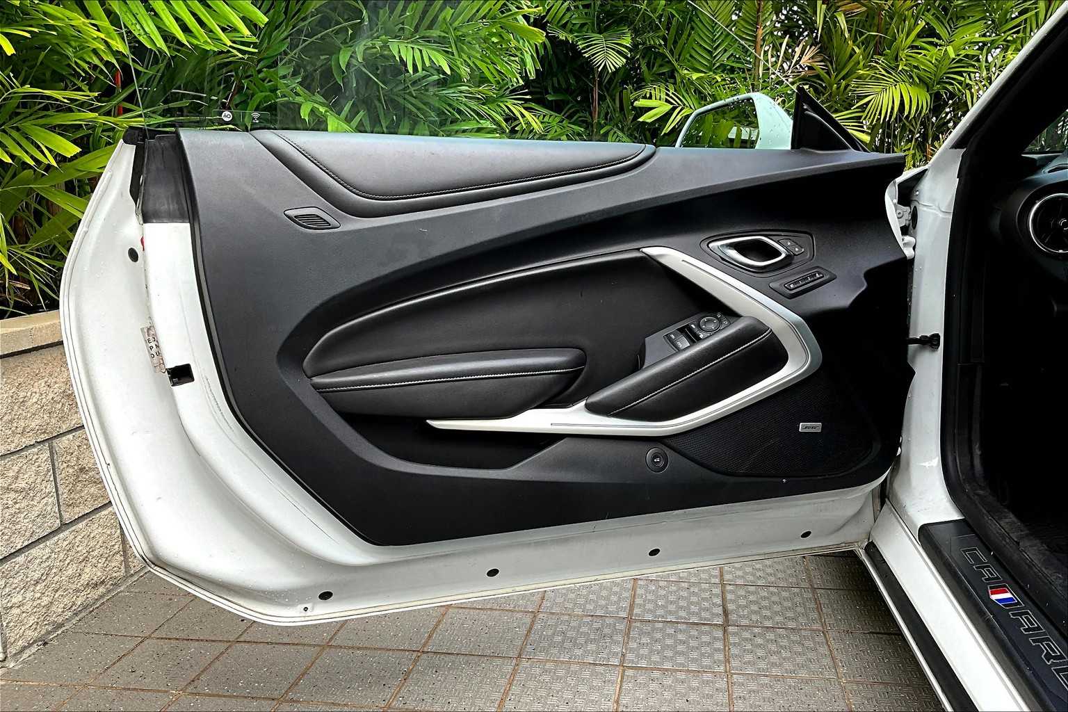 Thumbnail: 2020 Chevrolet Camaro - 27