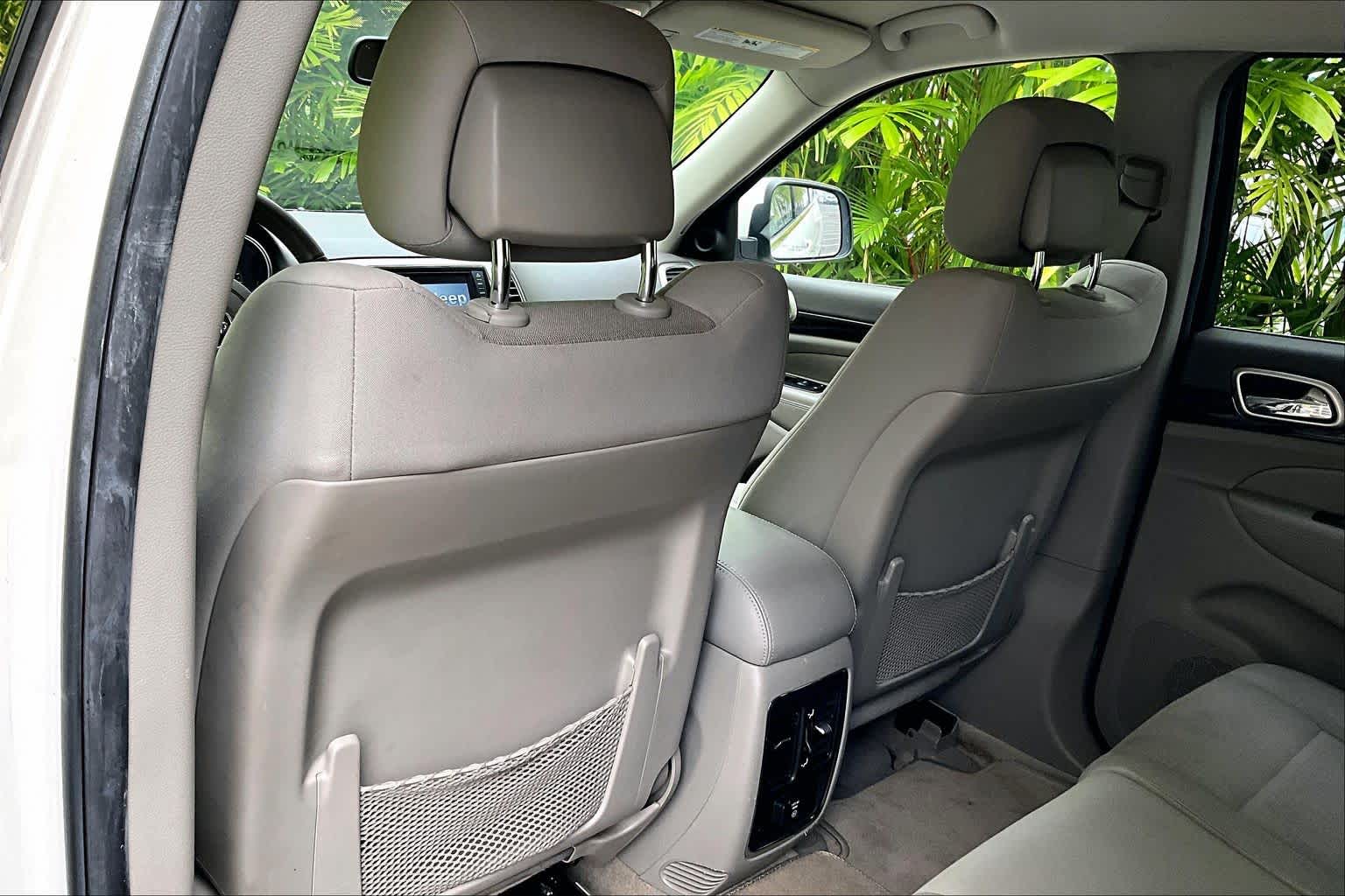 Thumbnail: 2011 Jeep Grand Cherokee - 13