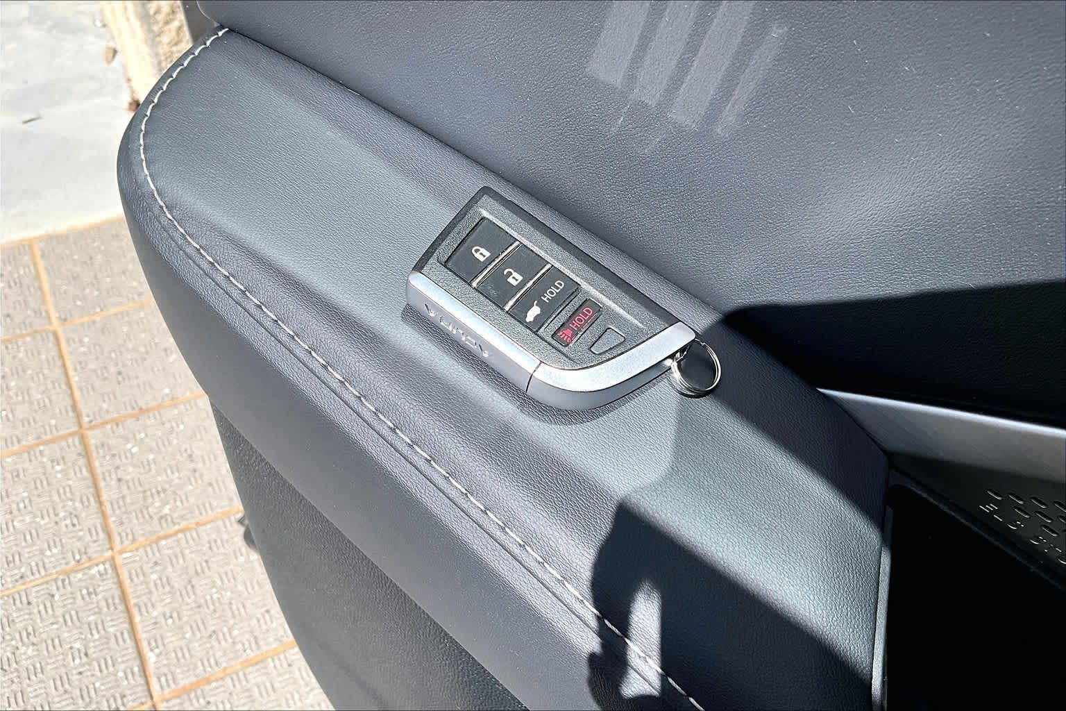 Thumbnail: 2023 Acura MDX - 20