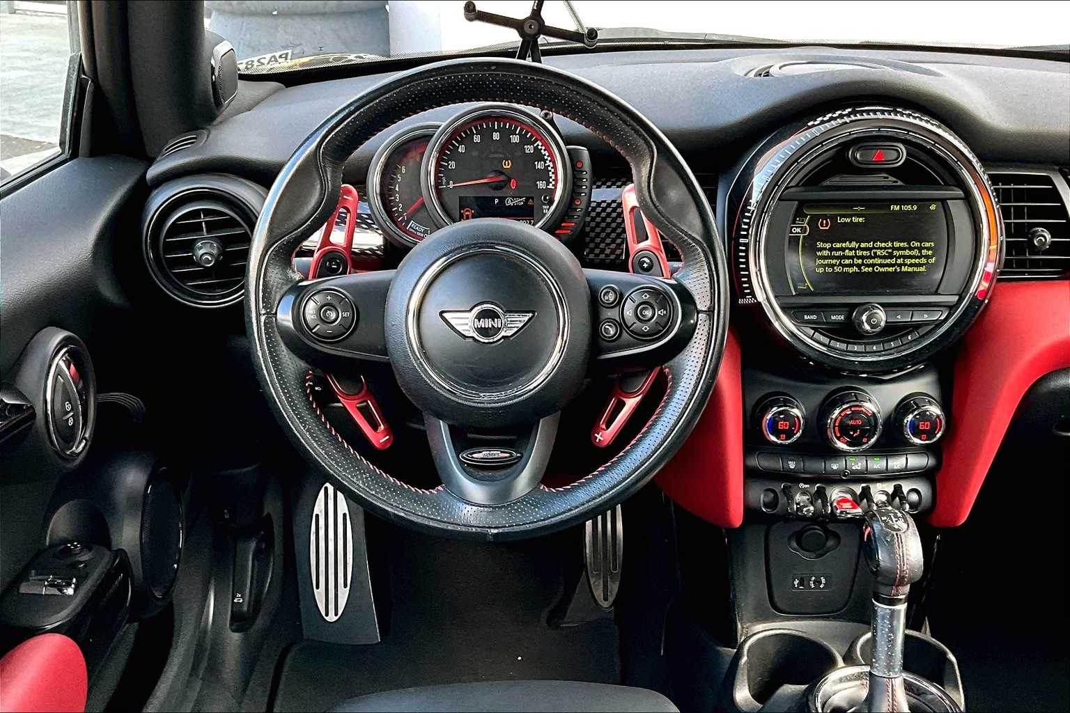 Thumbnail: 2017 MINI Cooper Hardtop - 14