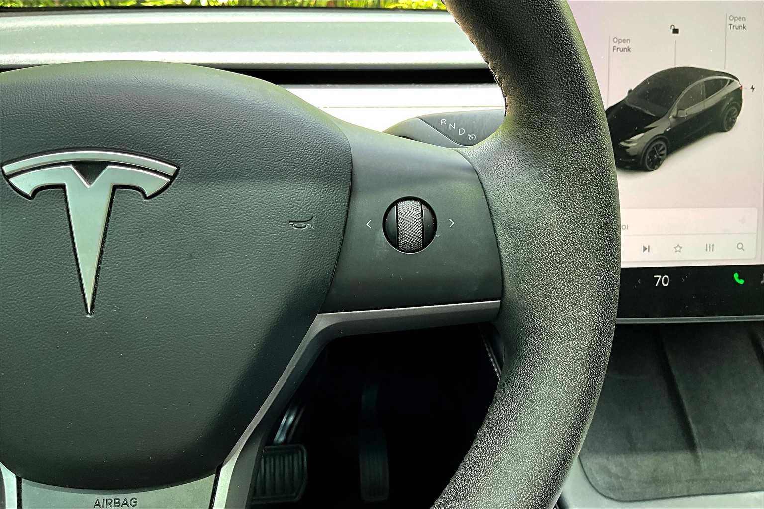 Thumbnail: 2021 Tesla Model Y - 26