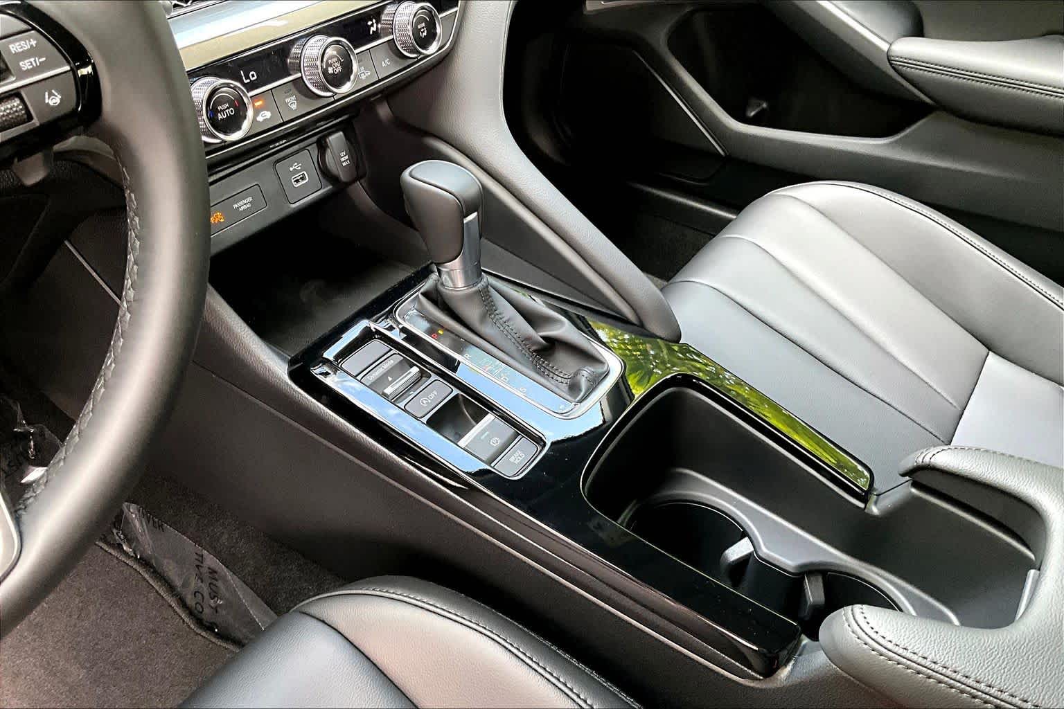 Thumbnail: 2025 Acura Integra - 18