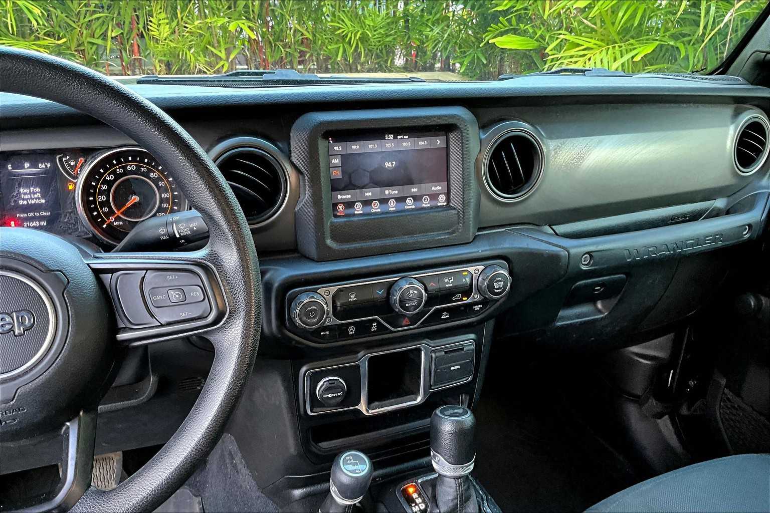 Thumbnail: 2022 Jeep Wrangler - 16