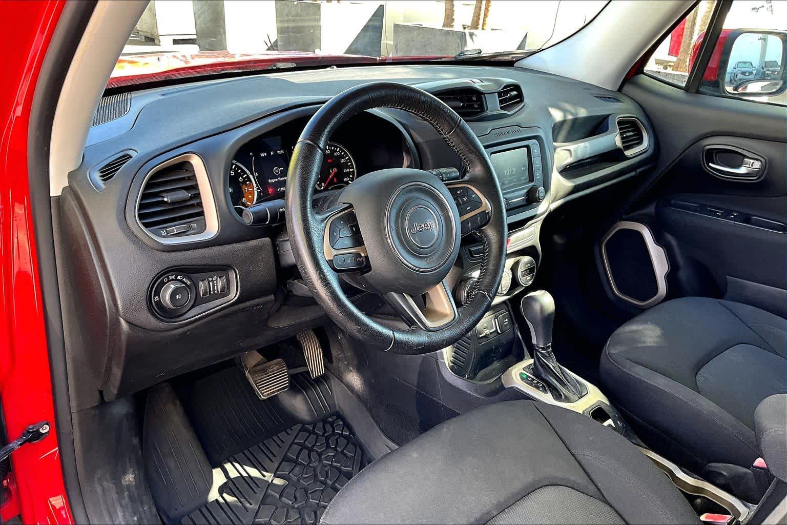 Thumbnail: 2015 Jeep Renegade - 3