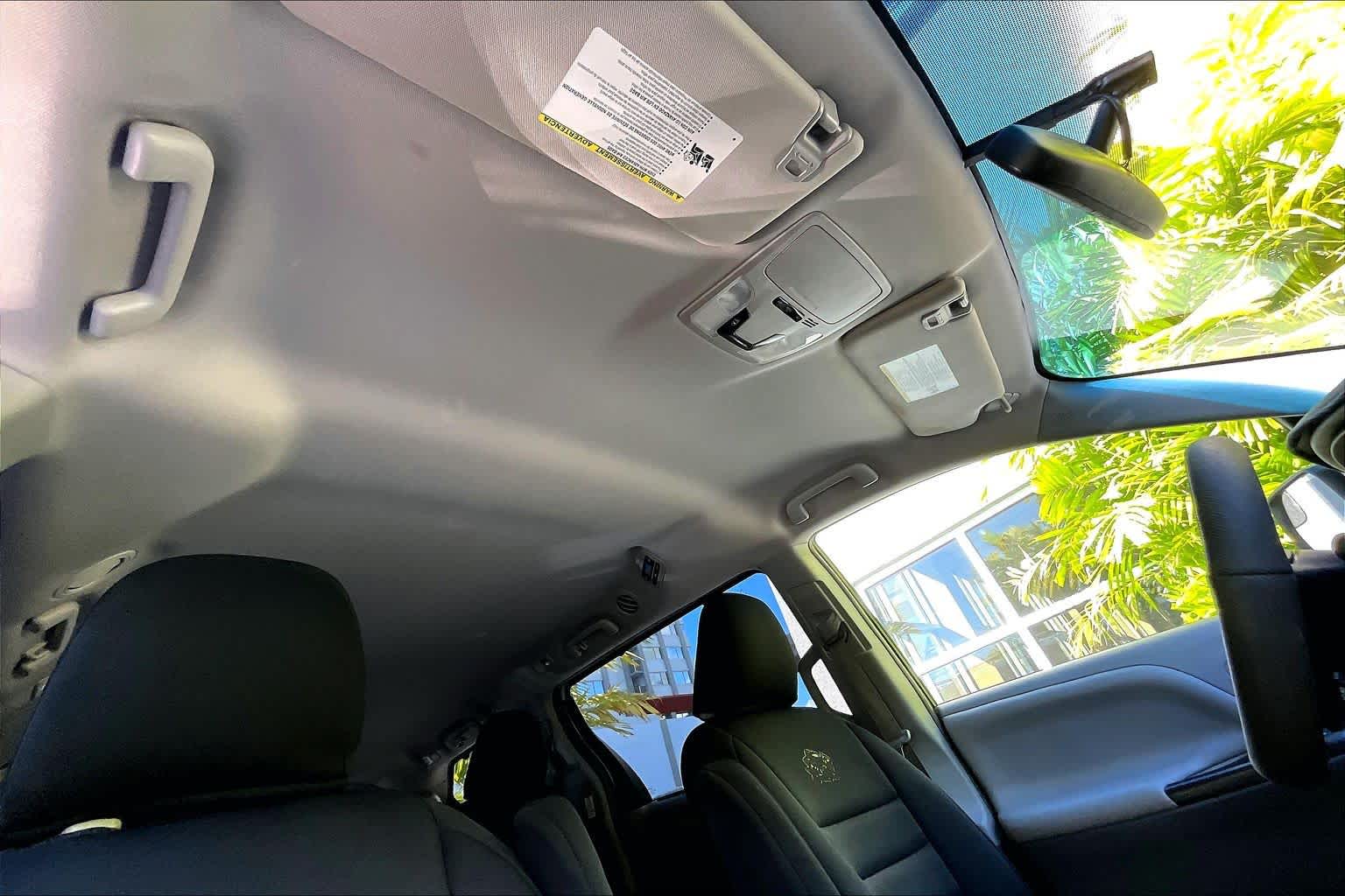 Thumbnail: 2016 Toyota Sienna - 31