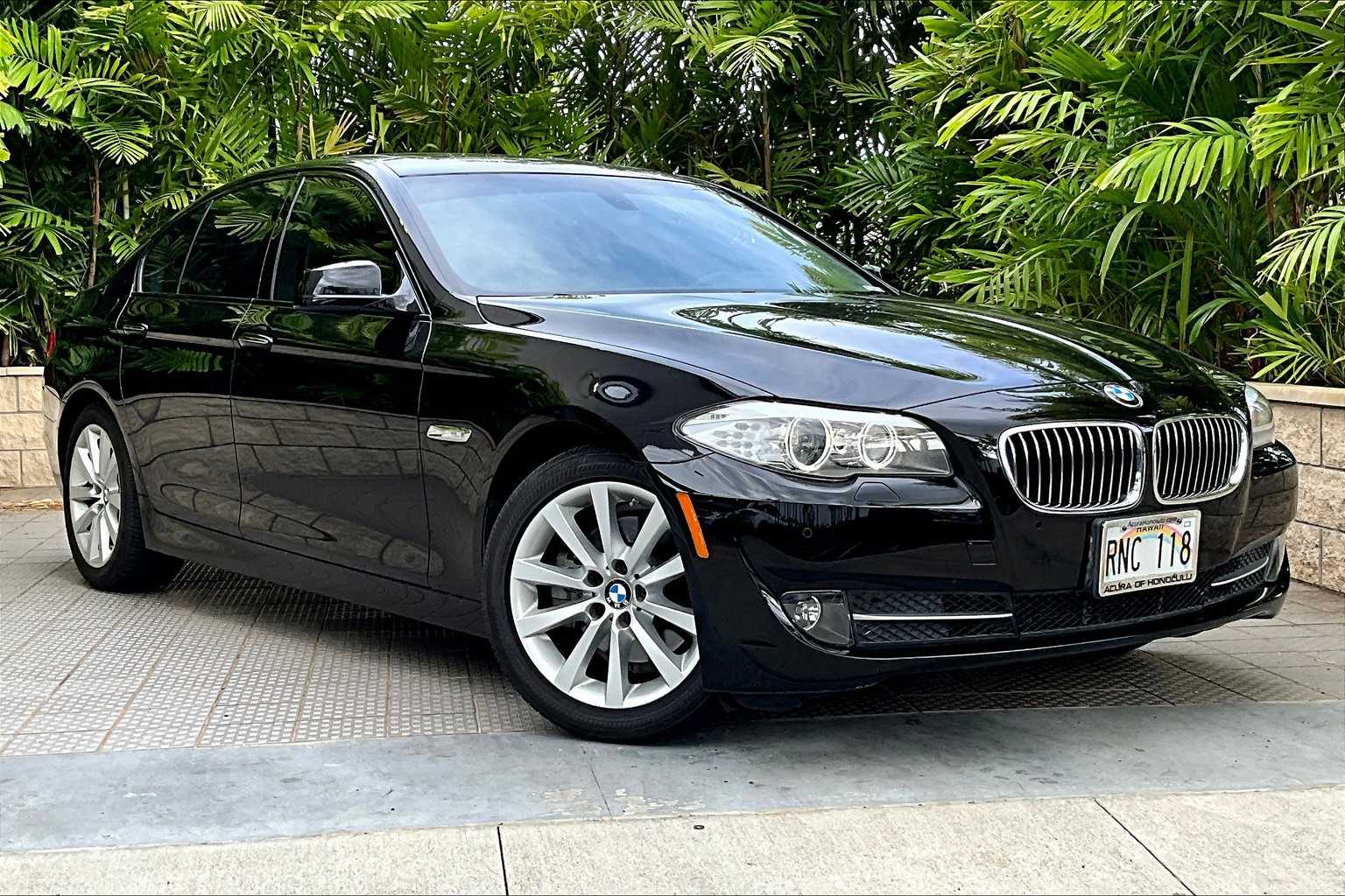 Thumbnail: 2011 BMW 5 Series - 22
