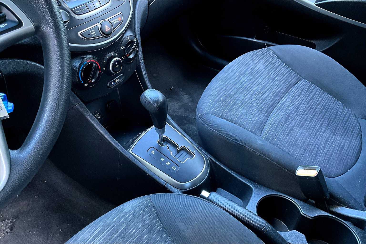 Thumbnail: 2016 Hyundai Accent - 16