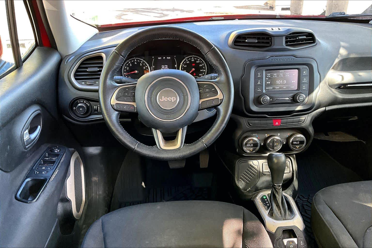 Thumbnail: 2015 Jeep Renegade - 15