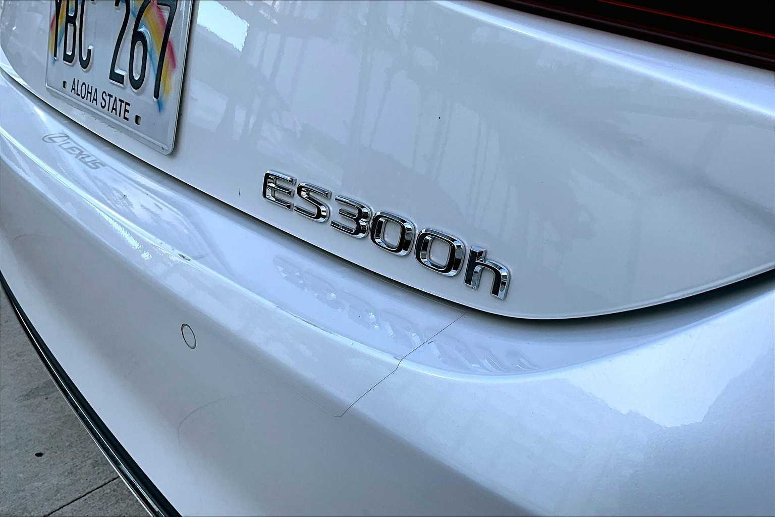 Thumbnail: 2024 Lexus ES - 8